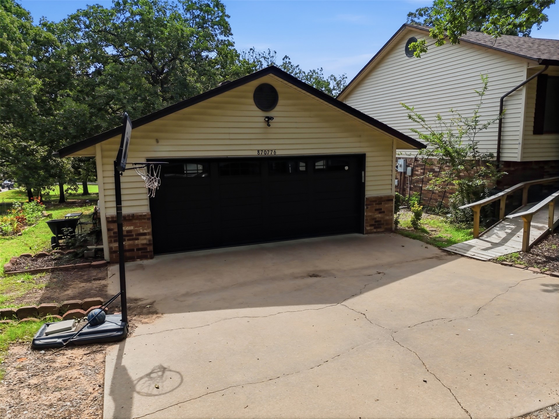 870776 S Hickory E Property Photo 61
