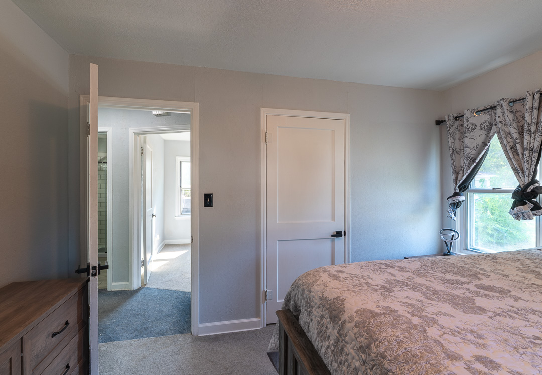 1406 Healdton Property Photo 14
