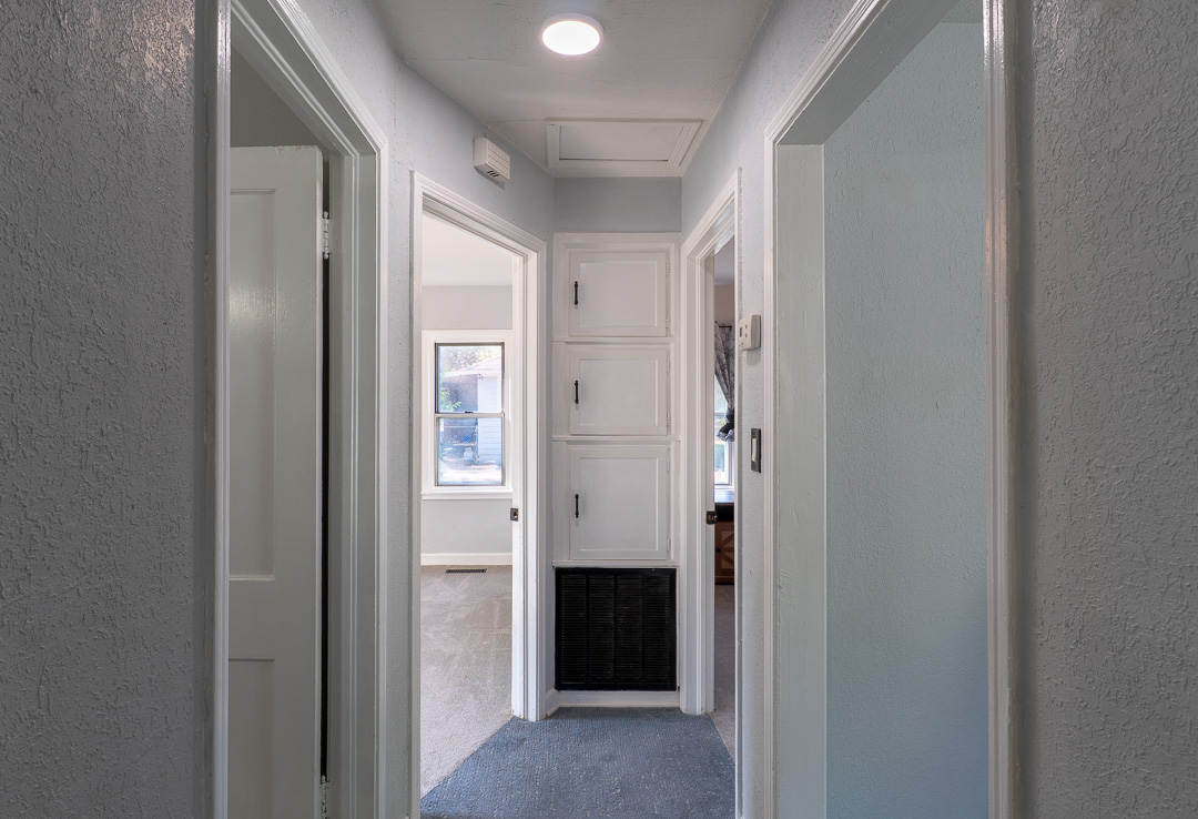 1406 Healdton Property Photo 15