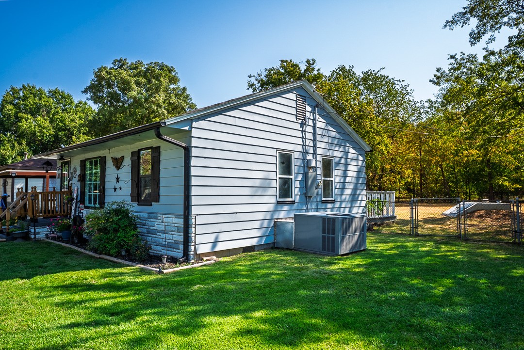 1406 Healdton Property Photo 23