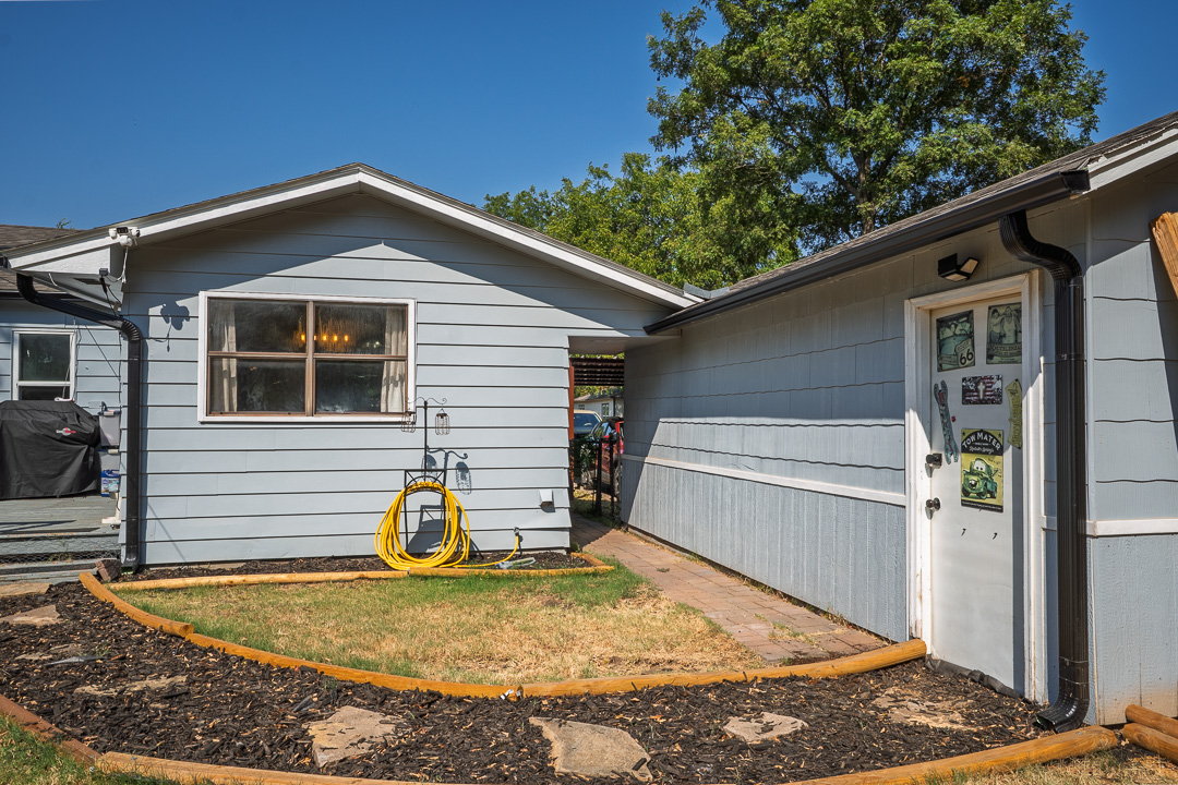 1406 Healdton Property Photo 28