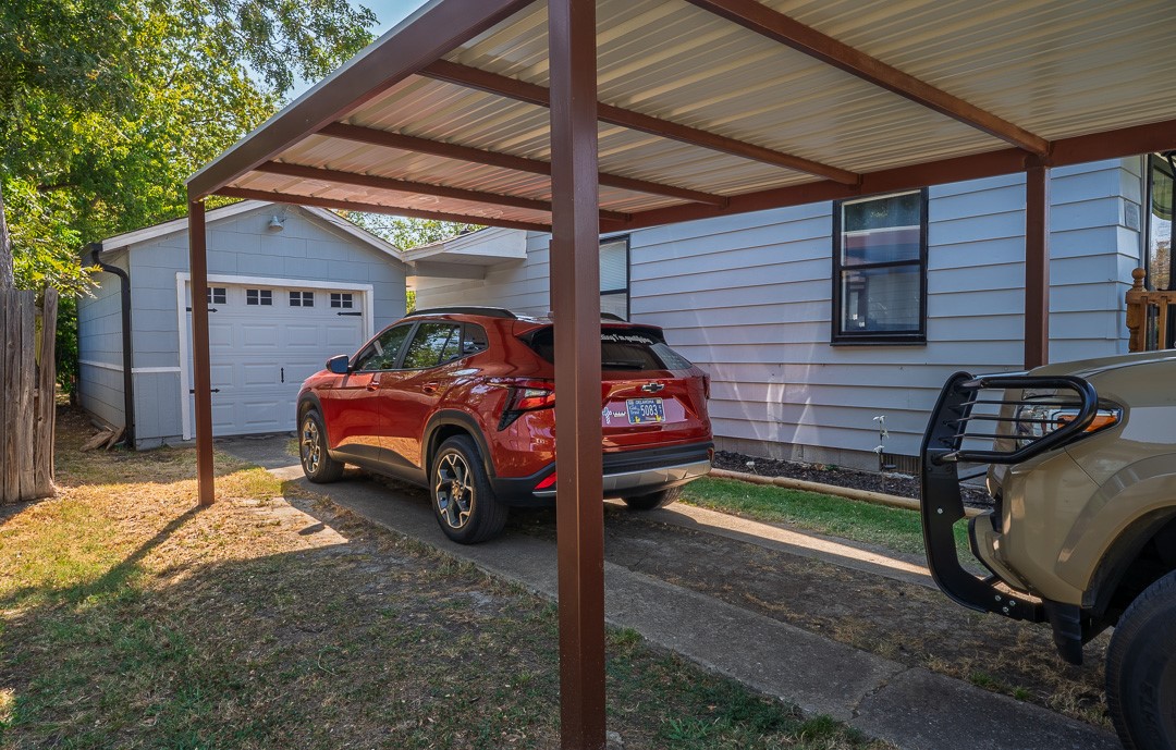 1406 Healdton Property Photo 33