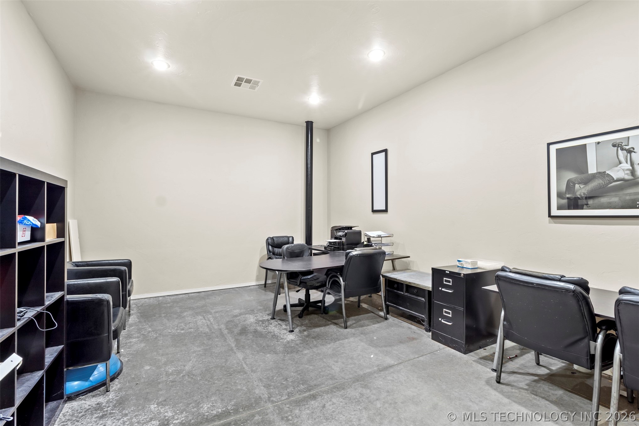 230 N Broadway Property Photo 28
