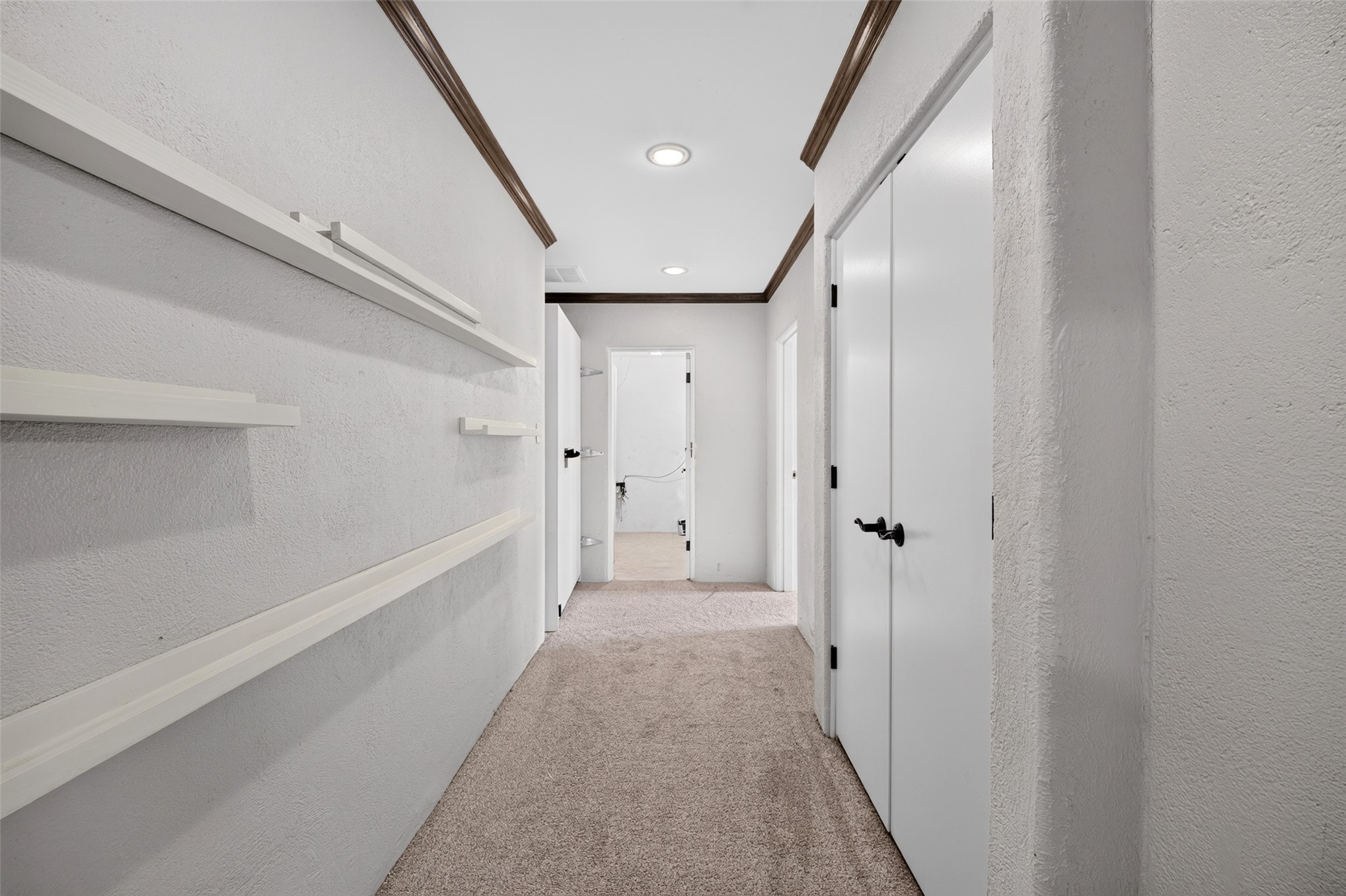1910 Hillcrest Drive Property Photo 26