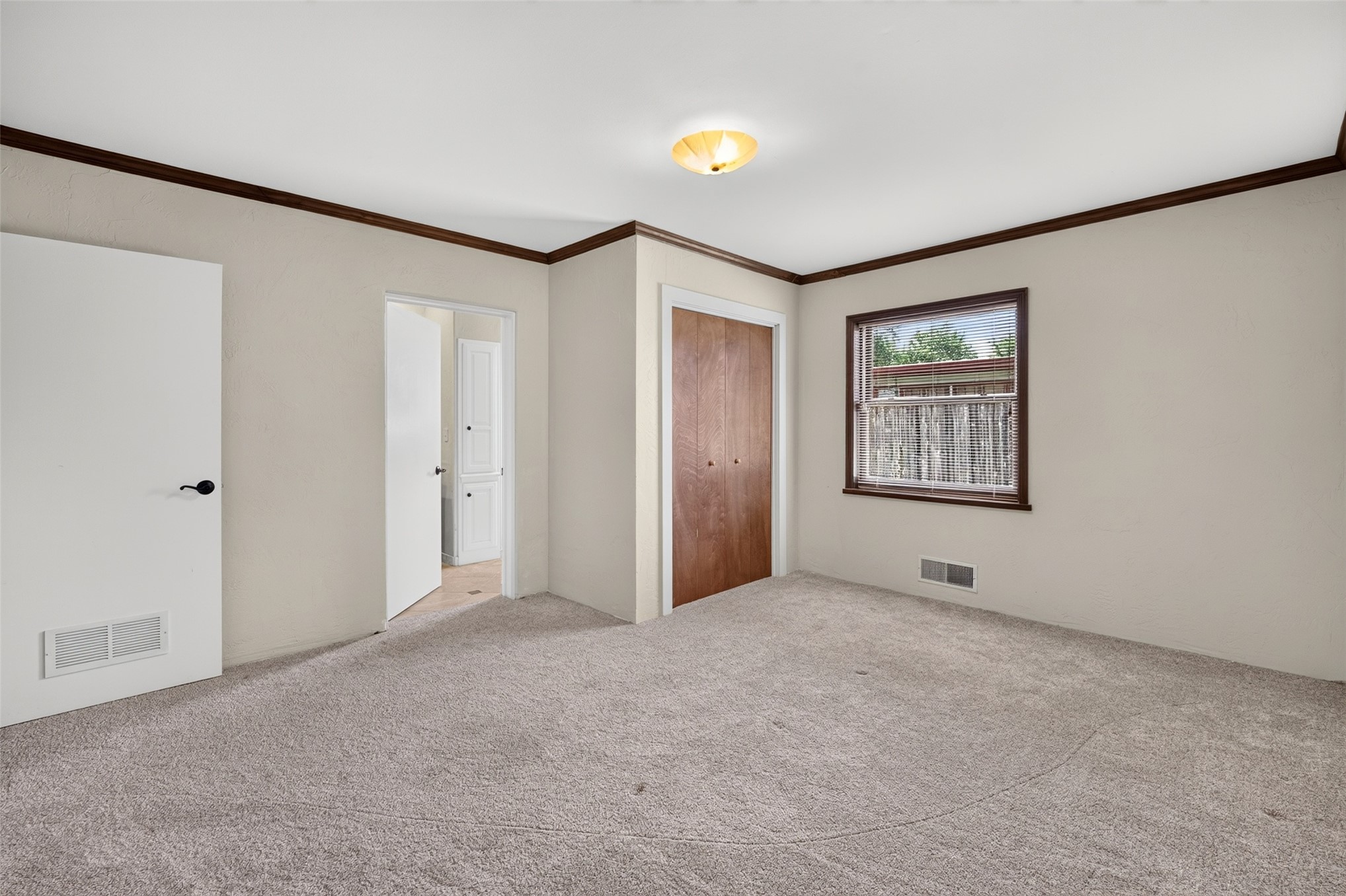1910 Hillcrest Drive Property Photo 34