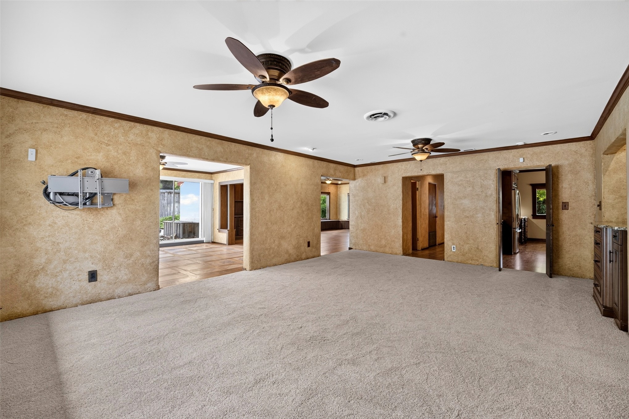 1910 Hillcrest Drive Property Photo 44