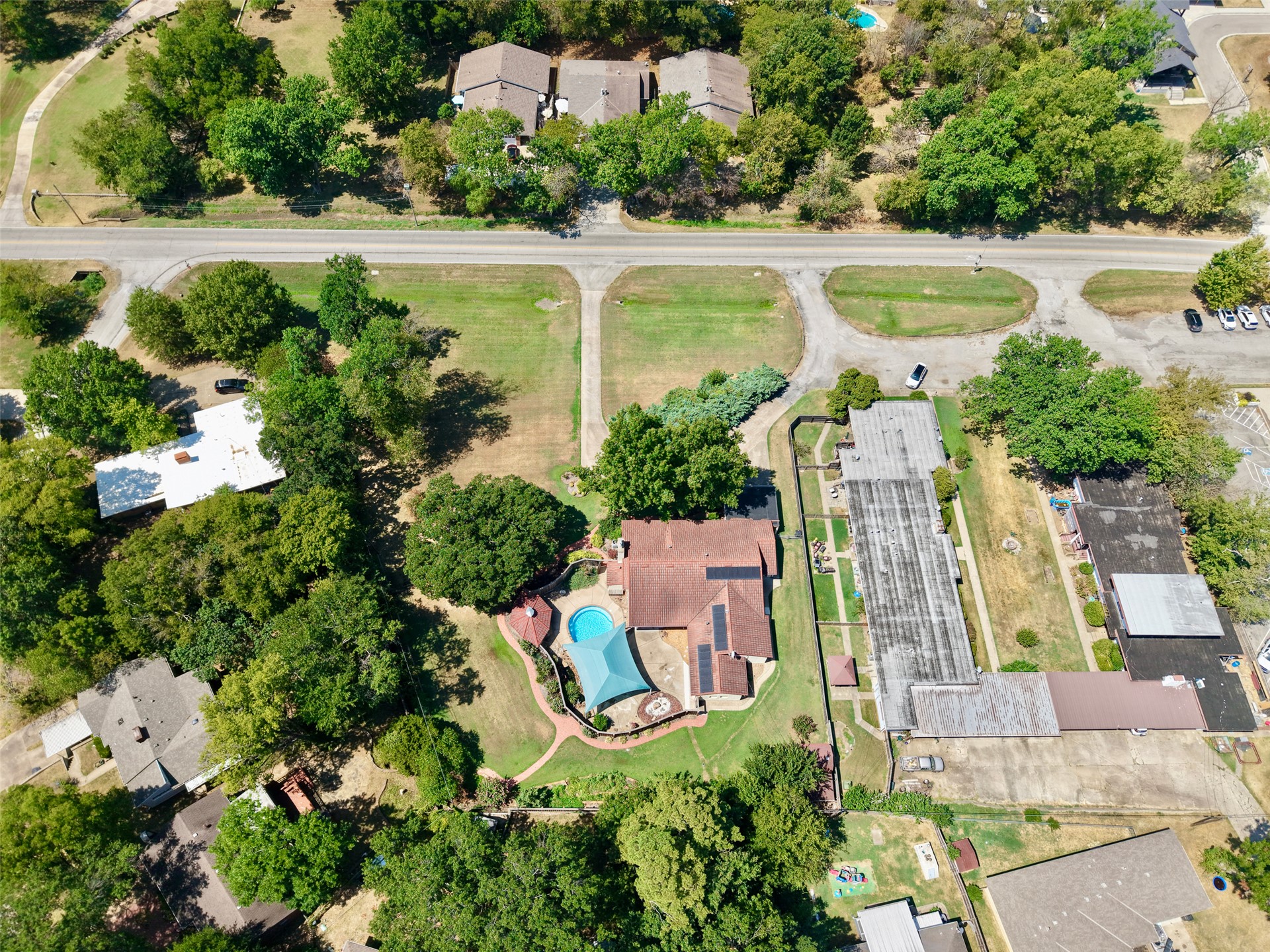 1910 Hillcrest Drive Property Photo 60