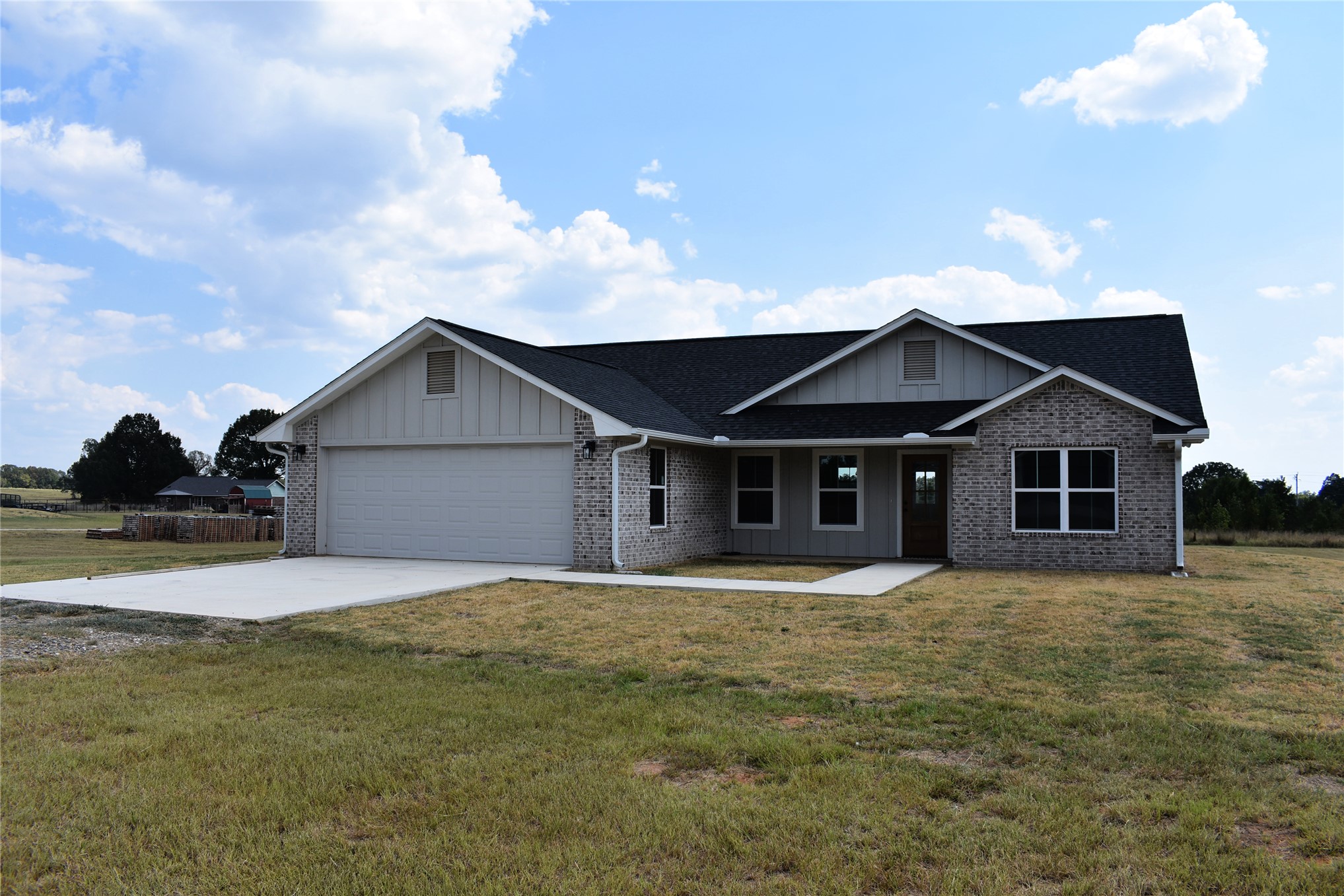 2915 E 2090 Road