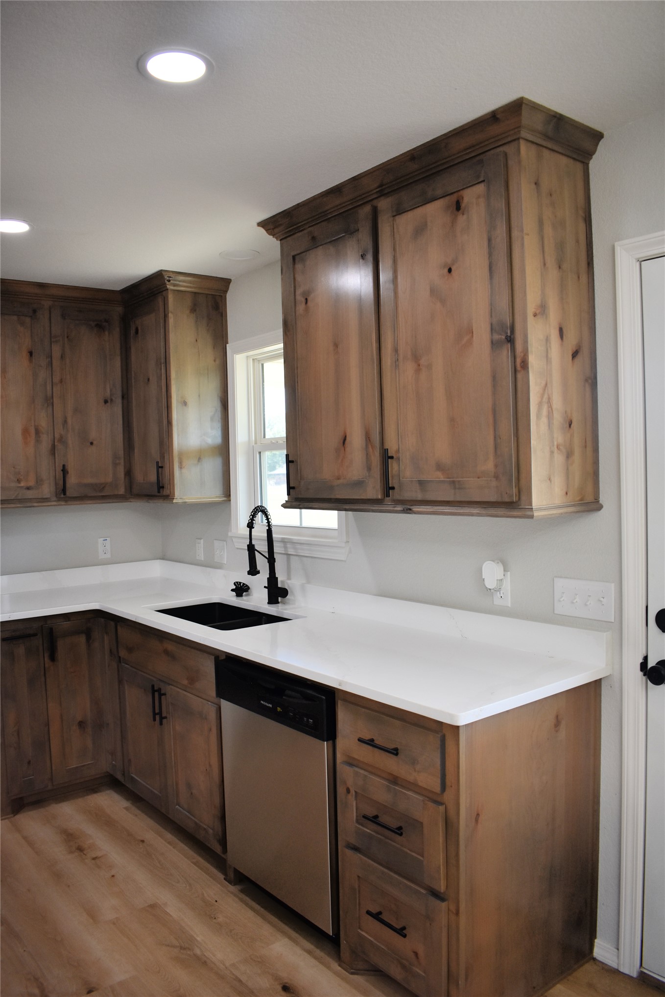 2915 E 2090 Road Property Photo 3