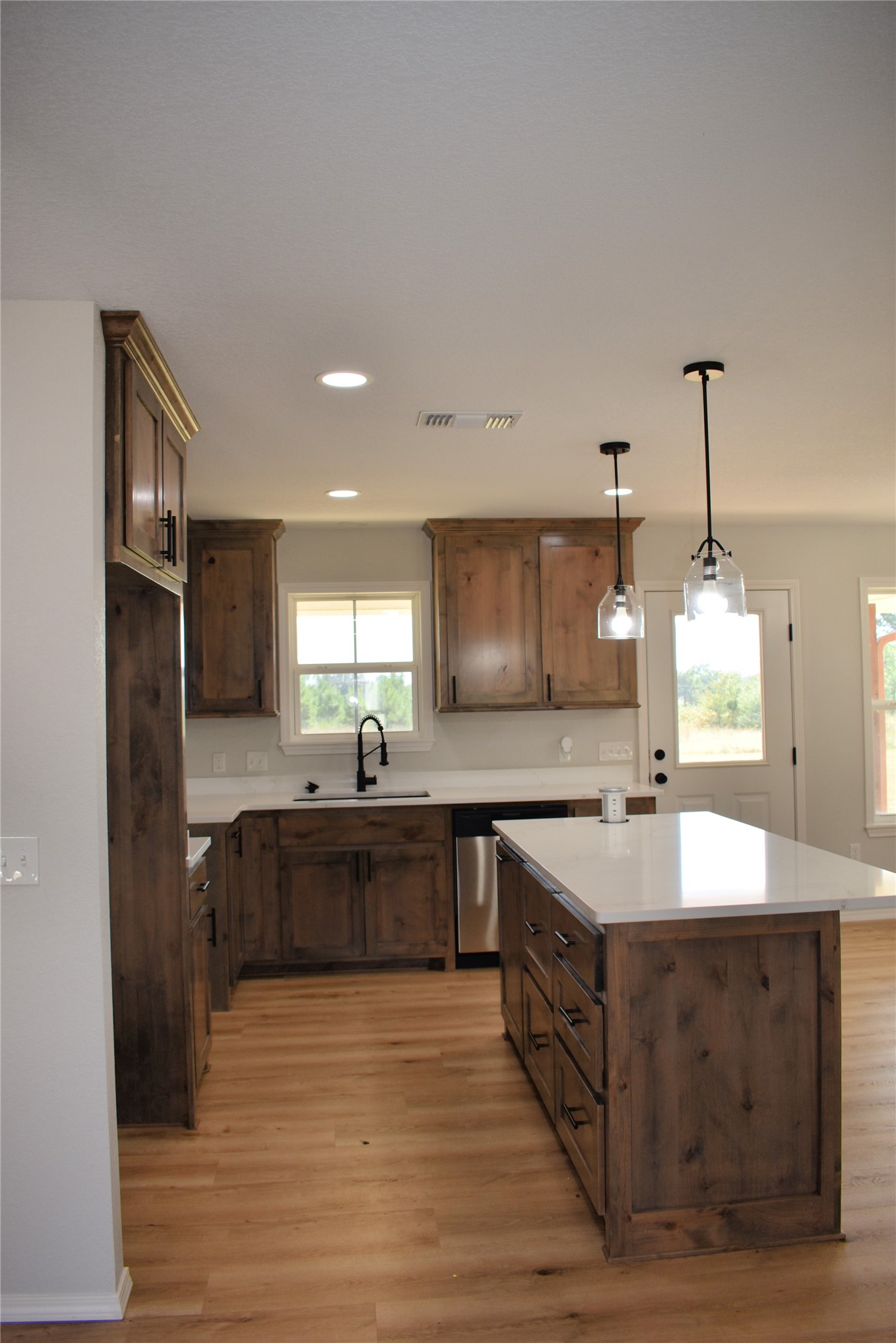 2915 E 2090 Road Property Photo 5