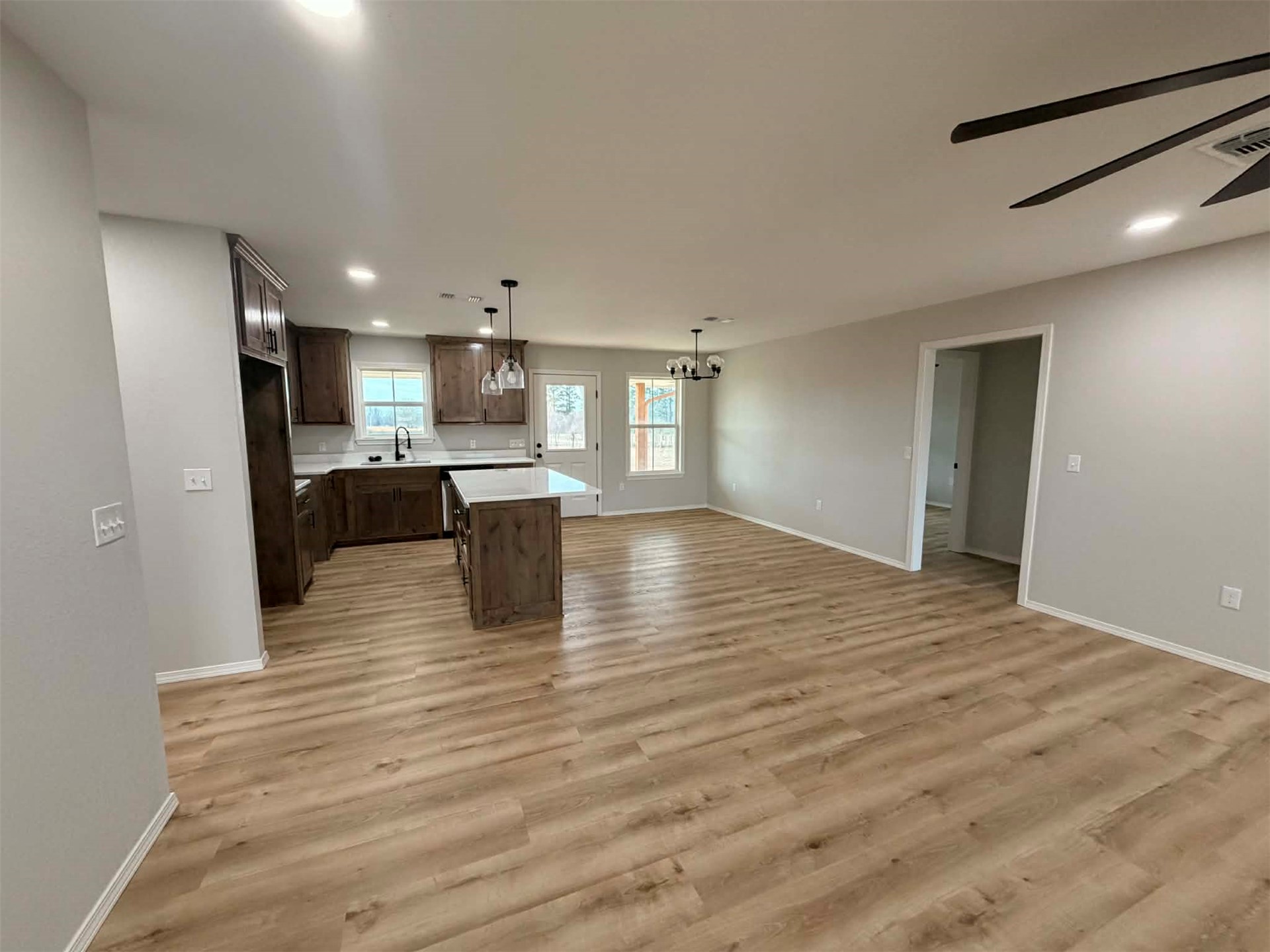 2915 E 2090 Road Property Photo 11