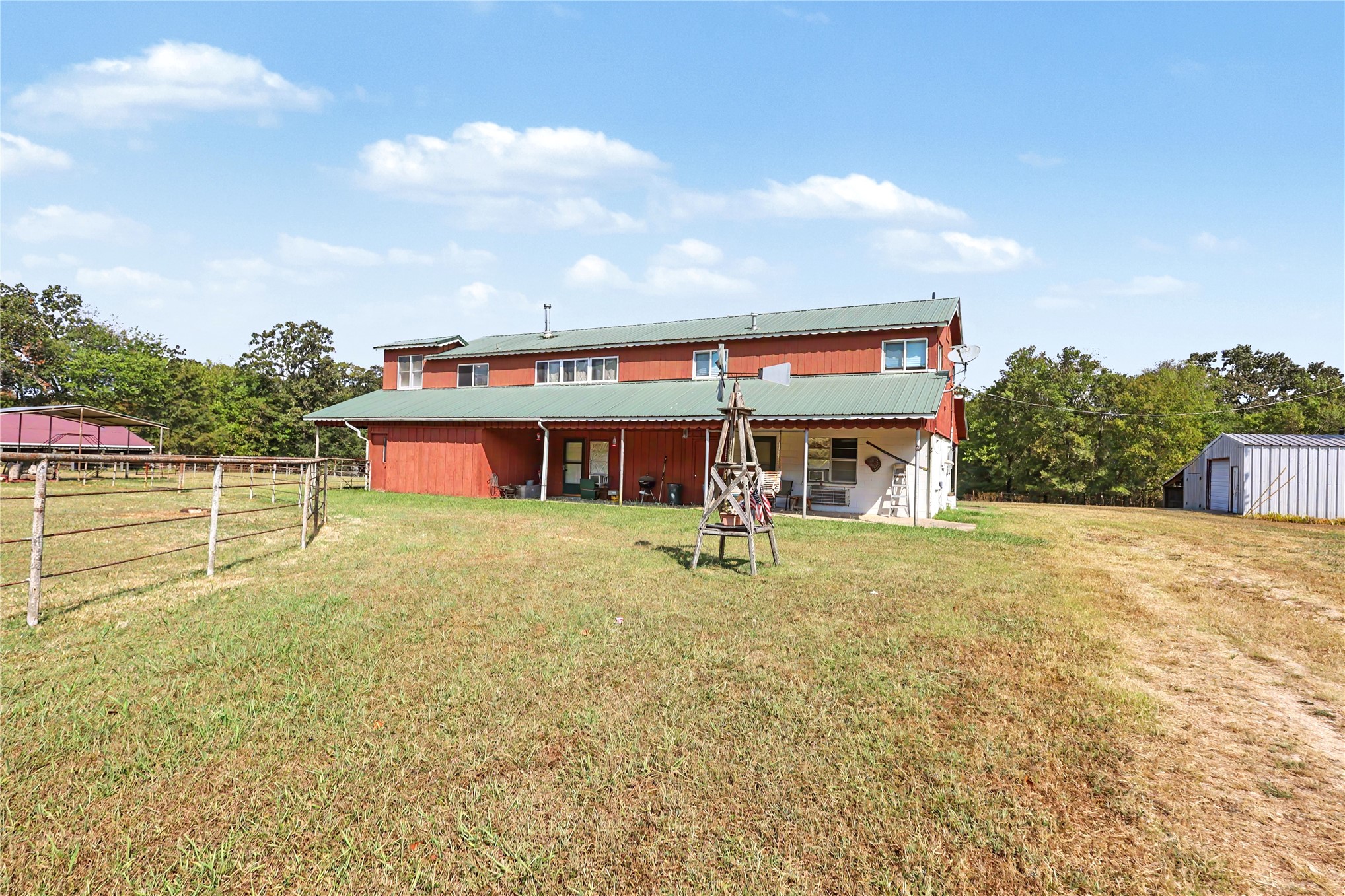 328 Bailey Boulevard Property Photo 3