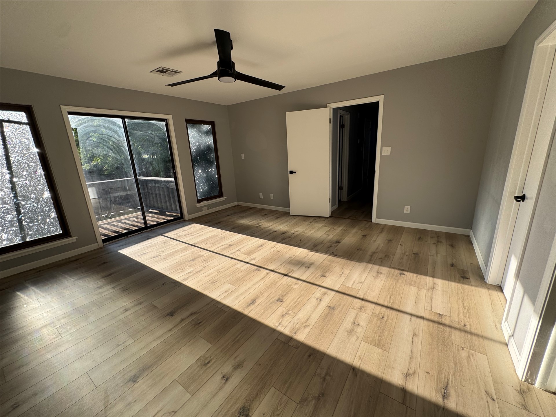 8106 S Pittsburg Avenue Property Photo 6