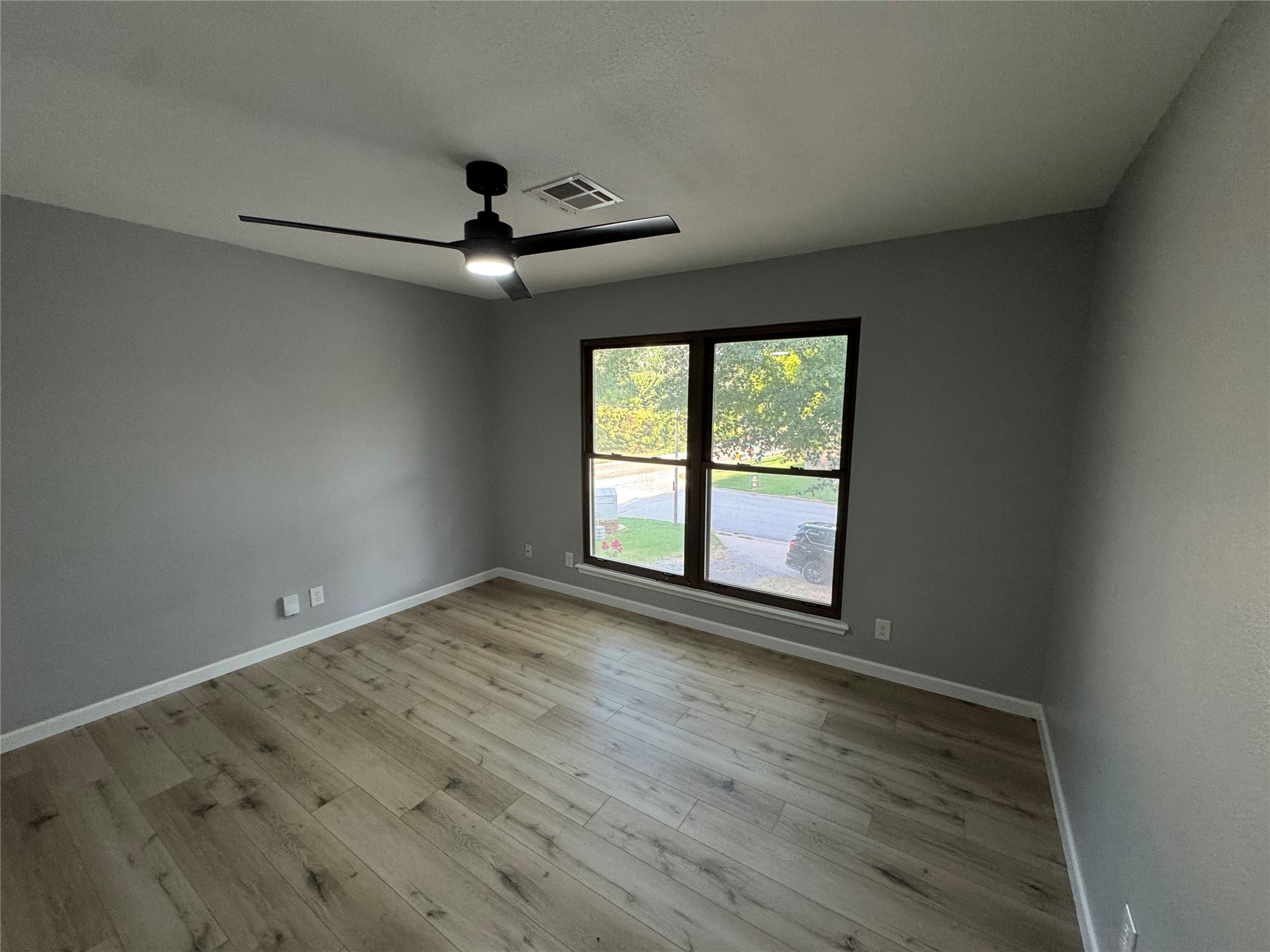 8106 S Pittsburg Avenue Property Photo 12