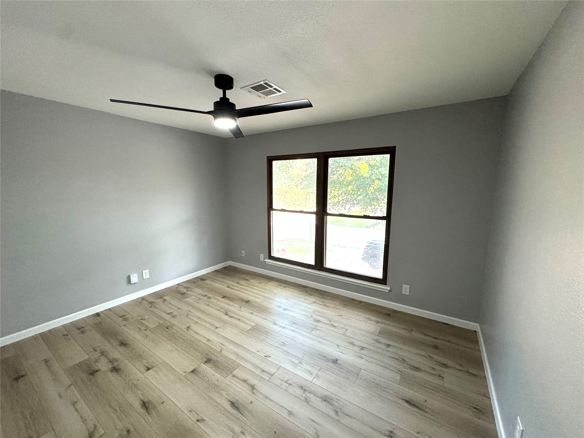 8106 S Pittsburg Avenue Property Photo 13