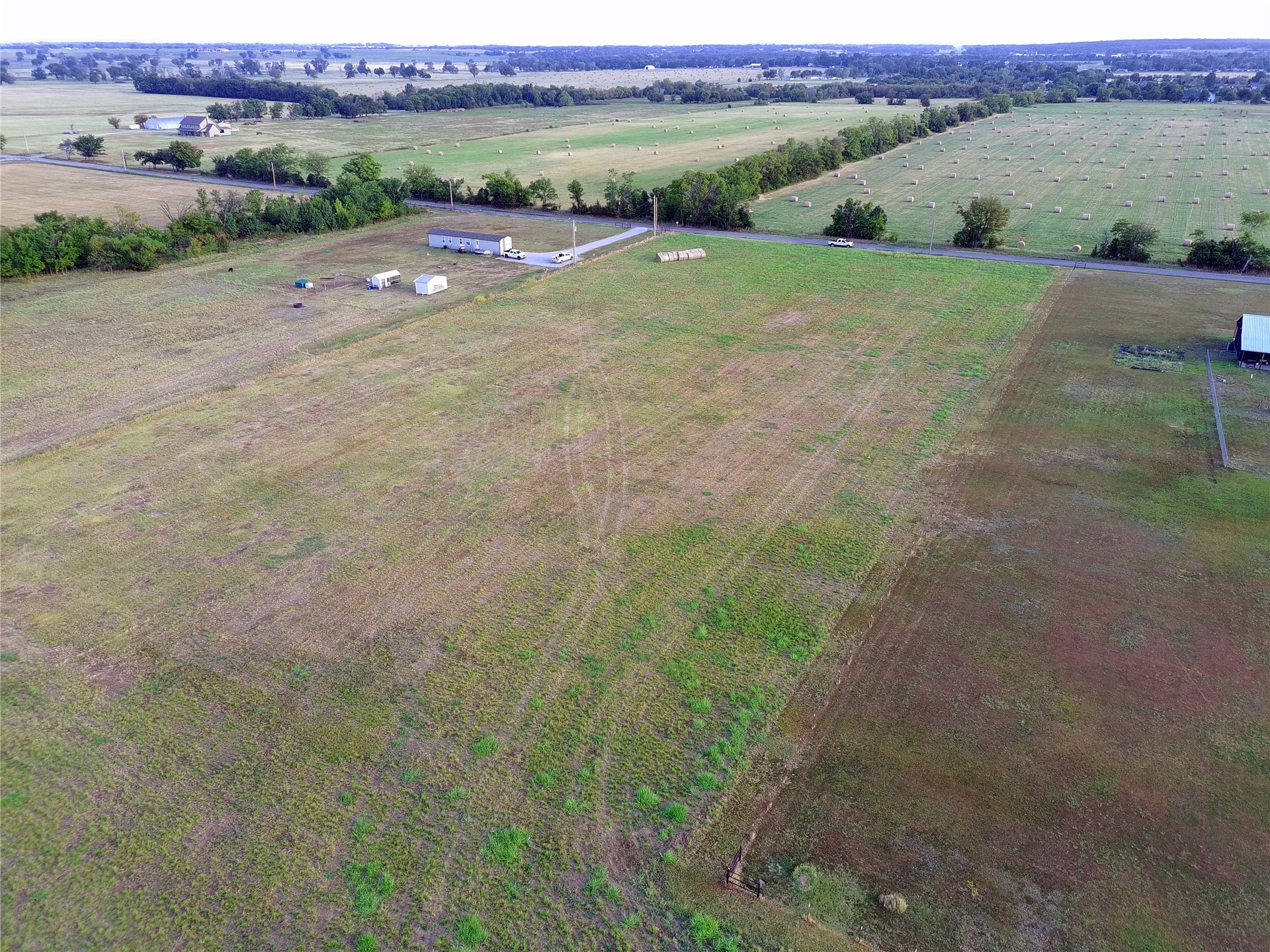 E 610 Road Property Photo 4