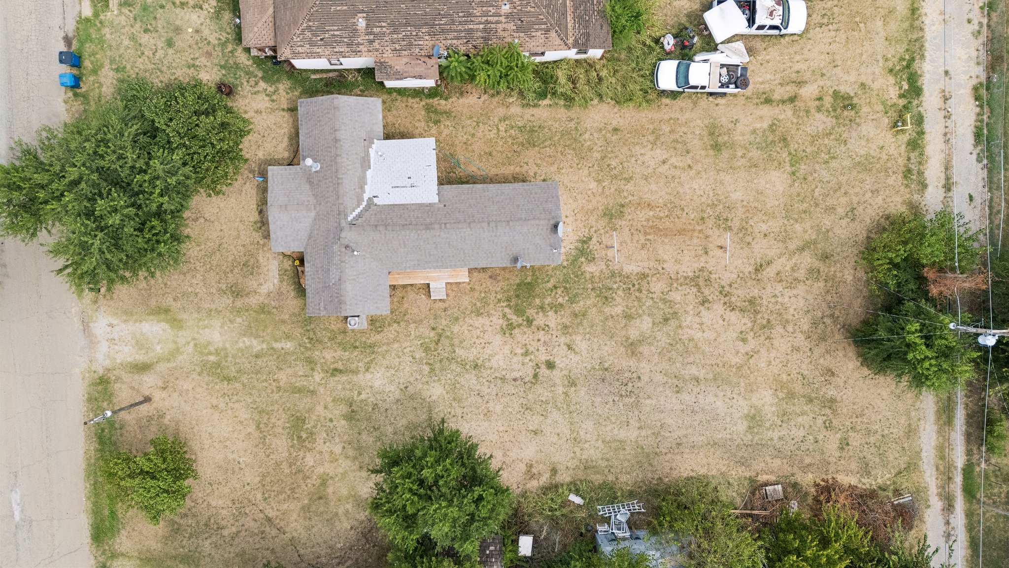 1335 E Maple St Property Photo 25