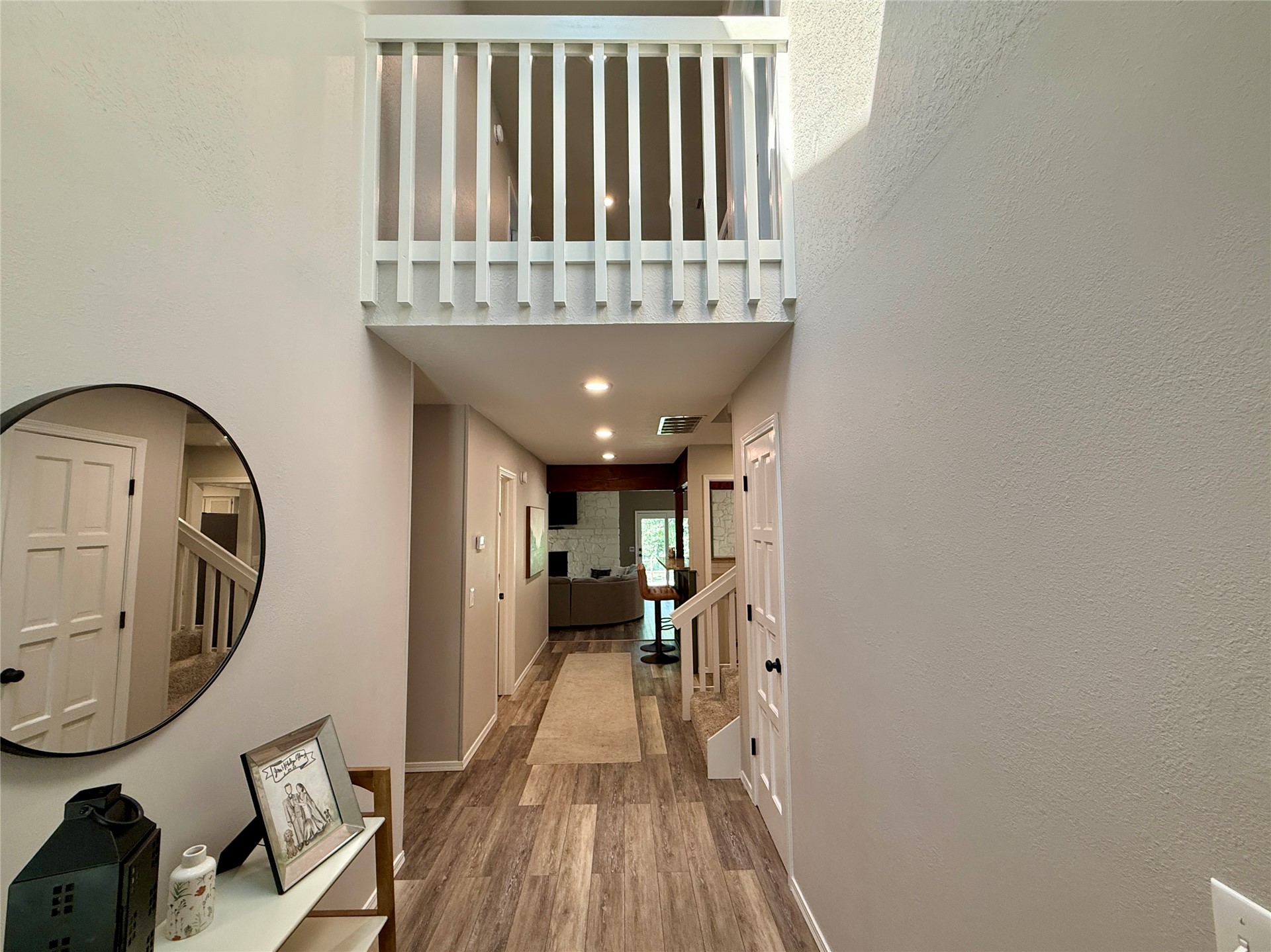 9520 Maplewood Avenue Property Photo 6