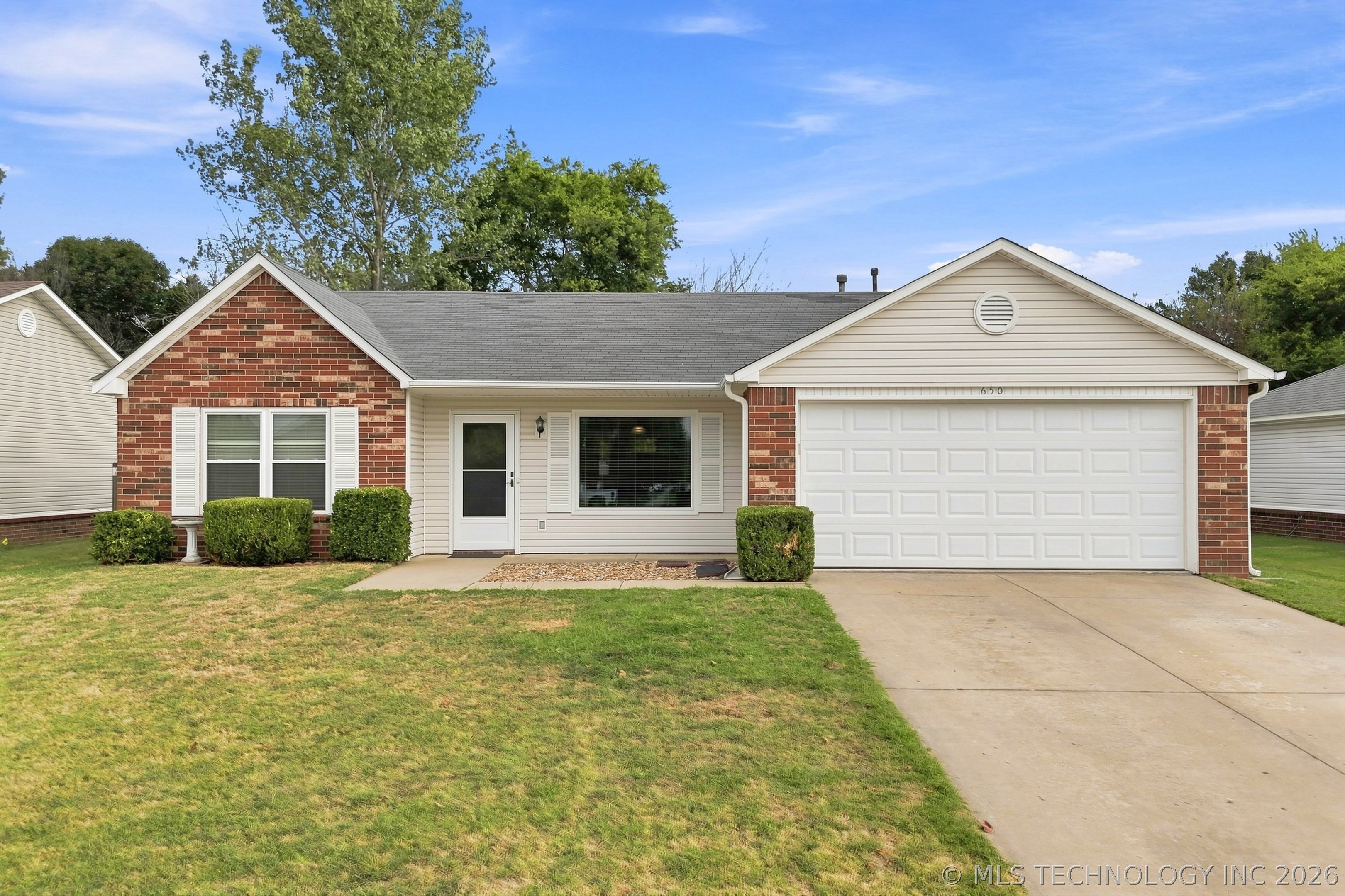 650 Buckingham Drive Property Photo 1