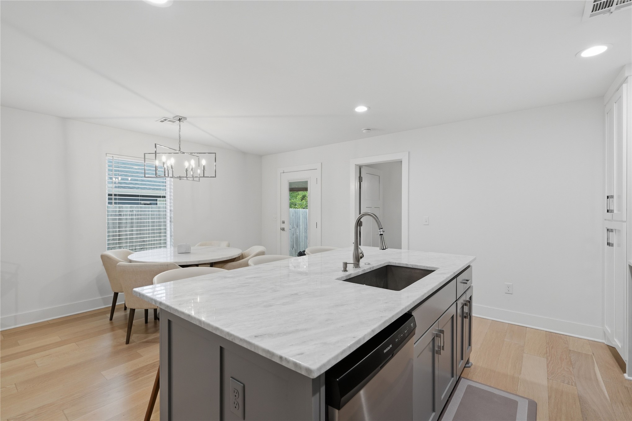 1209 N Boston Avenue Property Photo 9