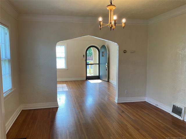 1208 S Jamestown Avenue E Property Photo 8