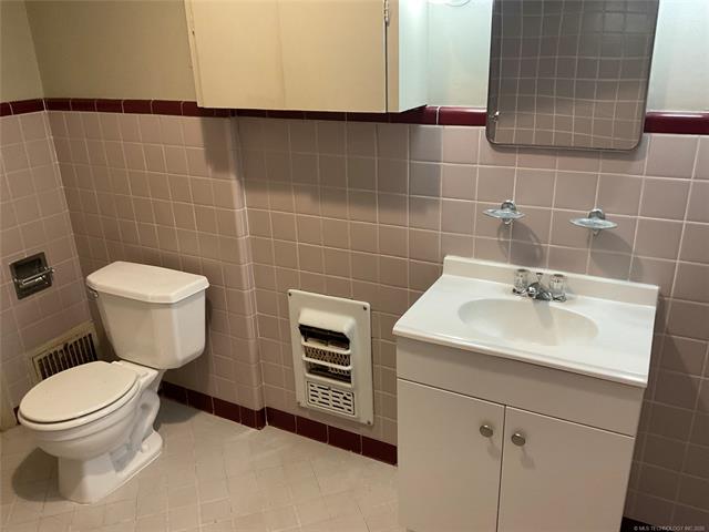 1208 S Jamestown Avenue E Property Photo 14