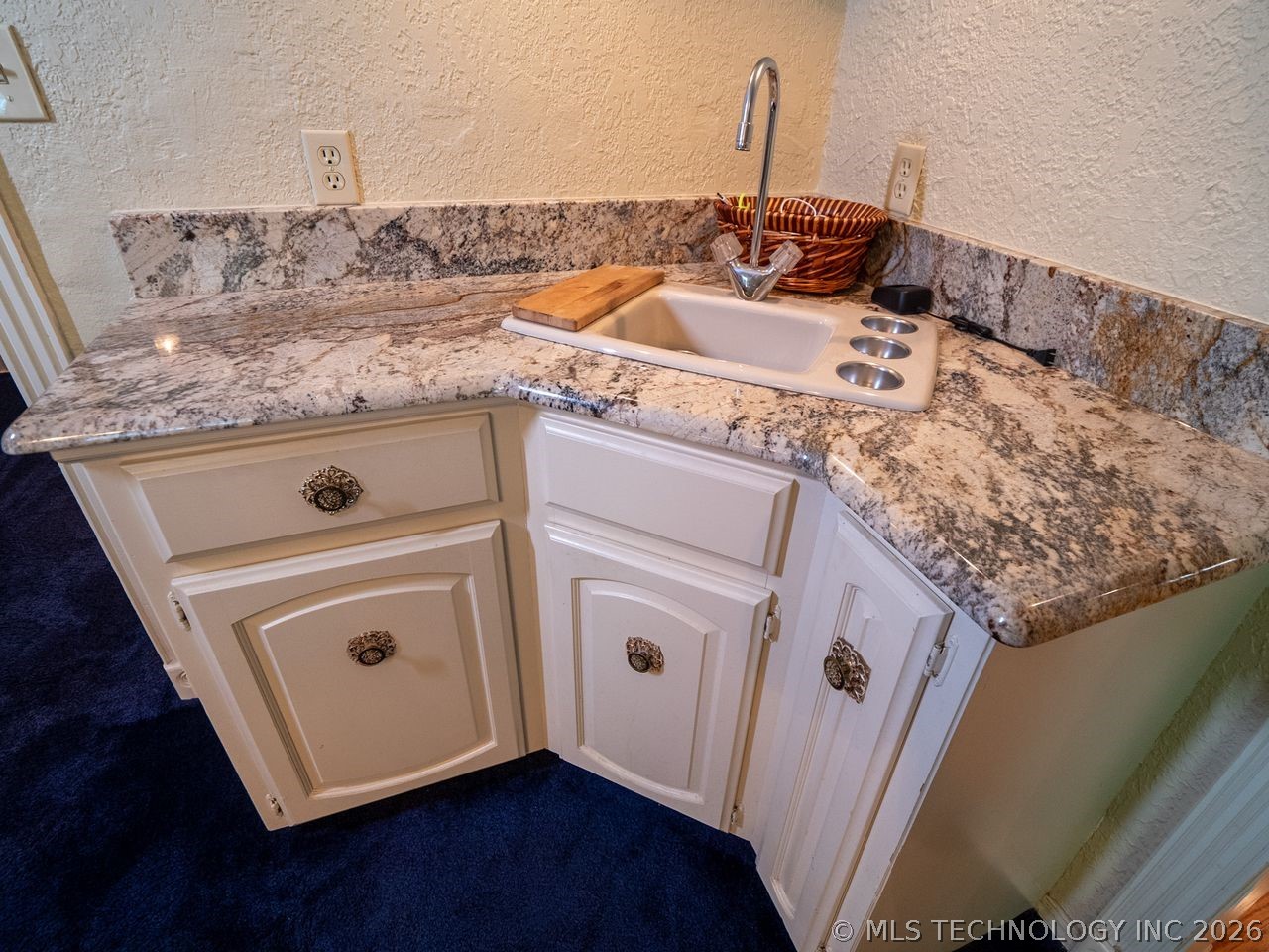 2717 Ridgeway Street Property Photo 16
