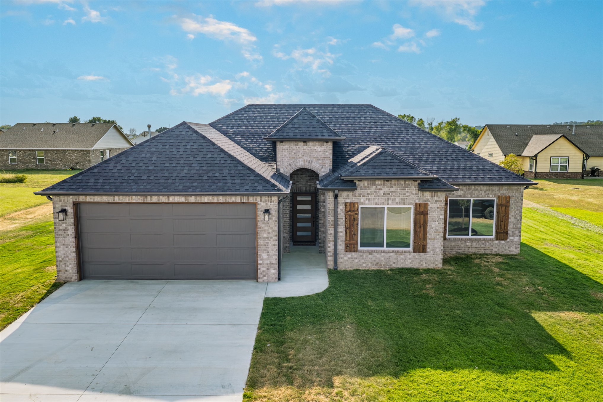 5852 Bluestem Way Property Photo 1