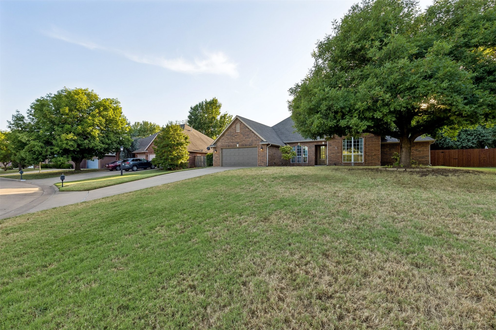 1924 N Brooke Hollow Court Property Photo 3