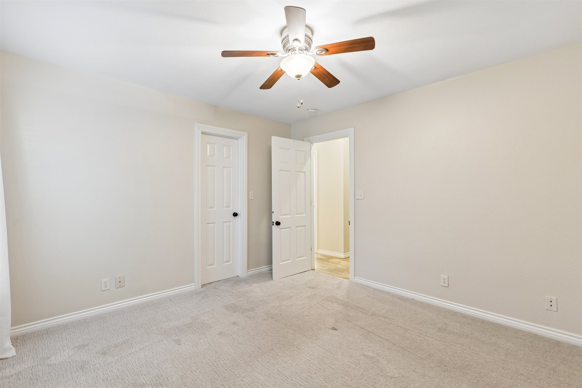 1924 N Brooke Hollow Court Property Photo 35