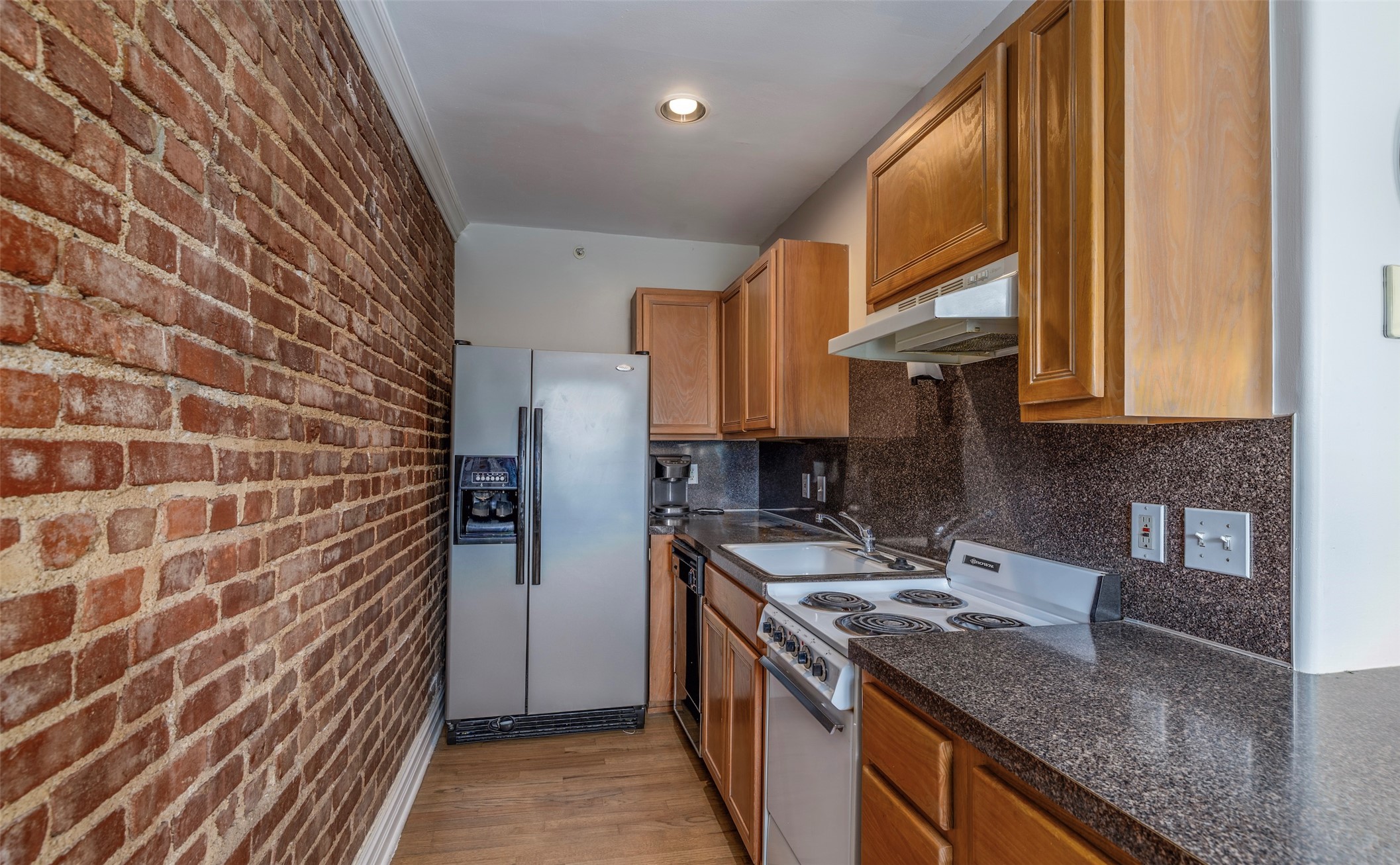 24 E 17th Street Property Photo 11