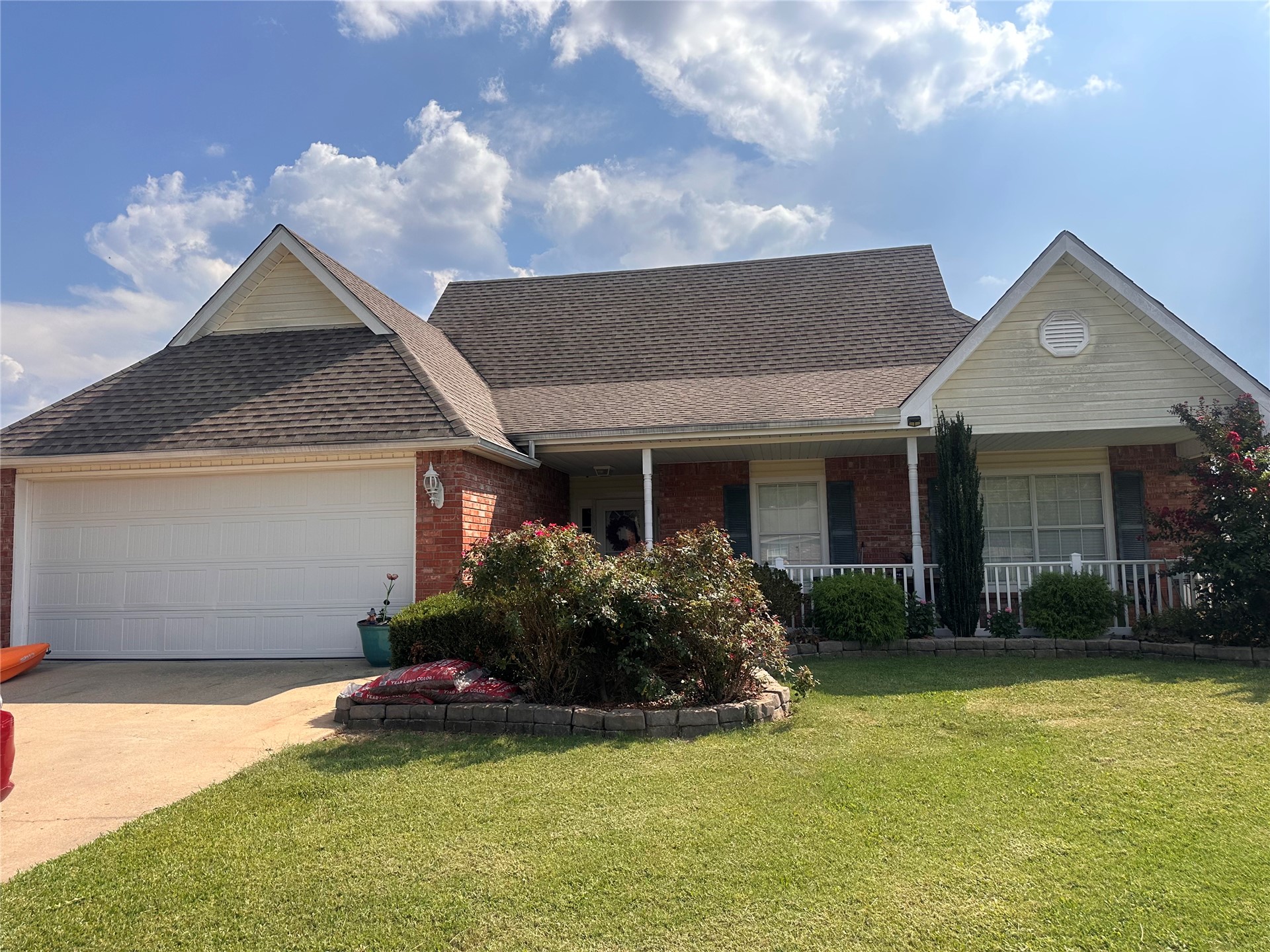 1209 Crystal Lane Property Photo 1