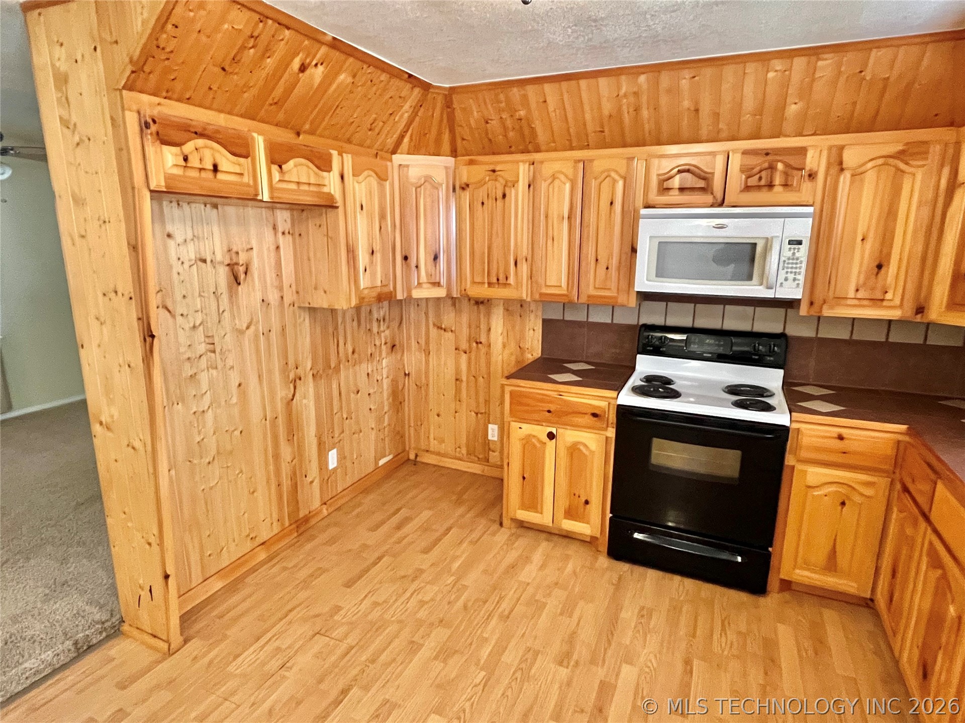 4783 Enos Road Property Photo 4
