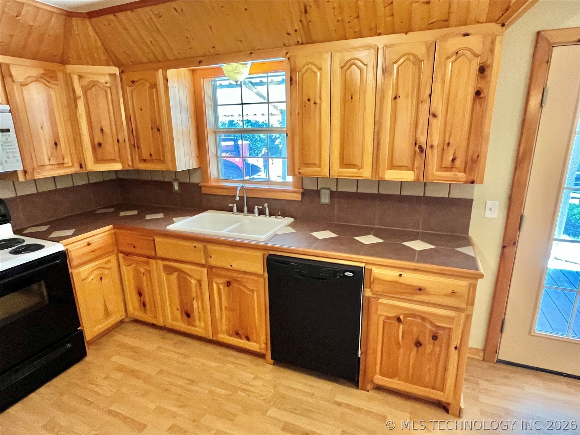 4783 Enos Road Property Photo 5