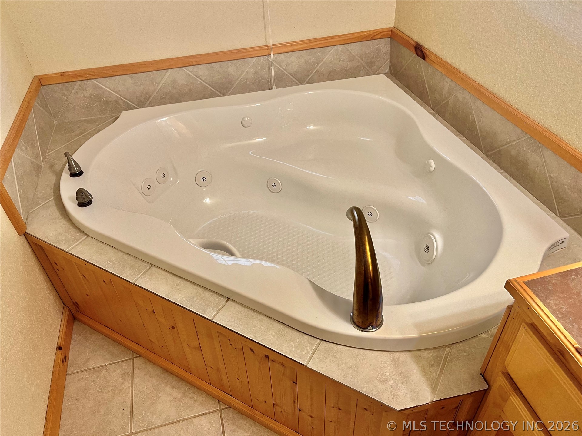 4783 Enos Road Property Photo 8