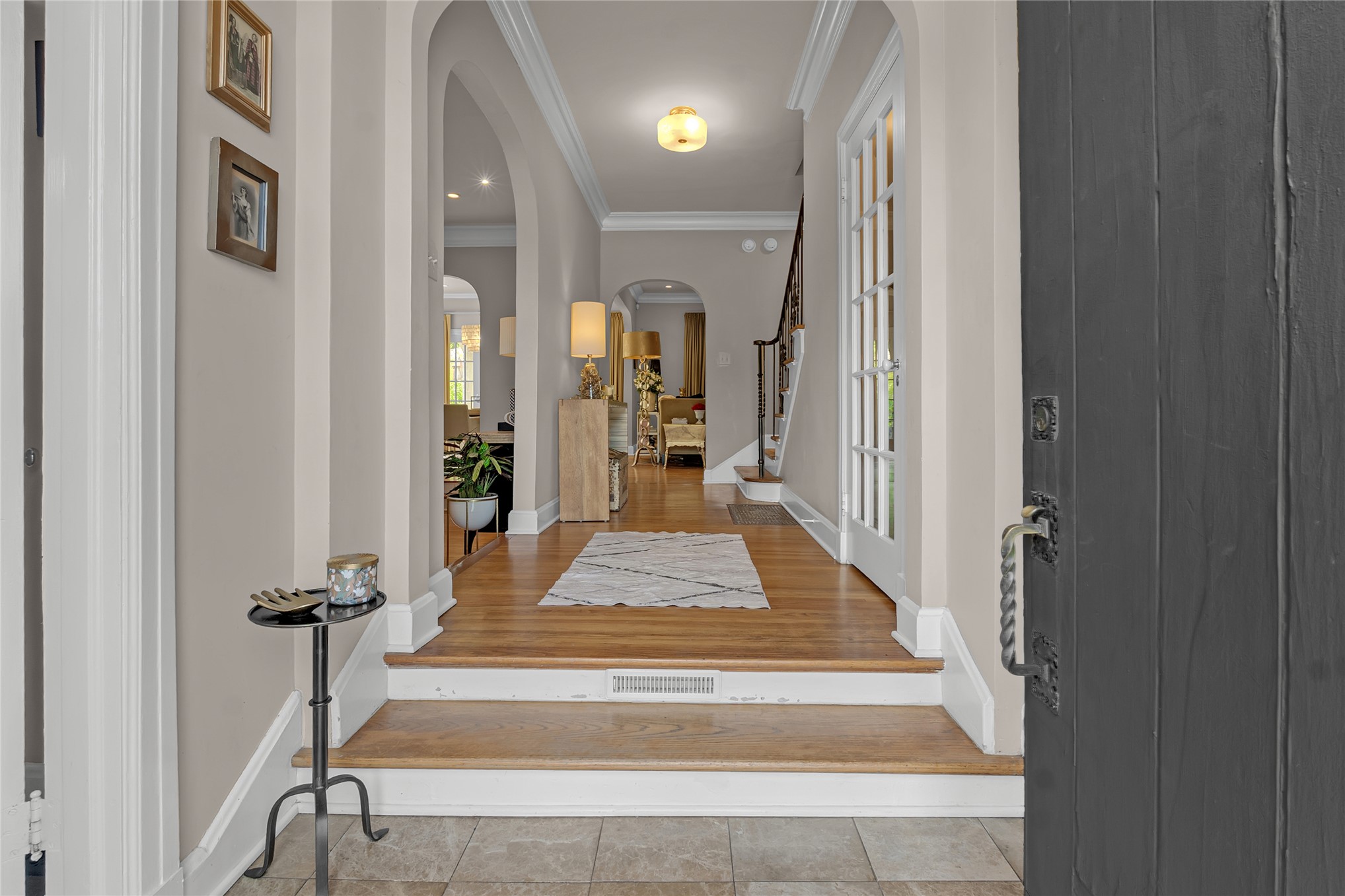 2106 S Saint Louis Avenue Property Photo 5