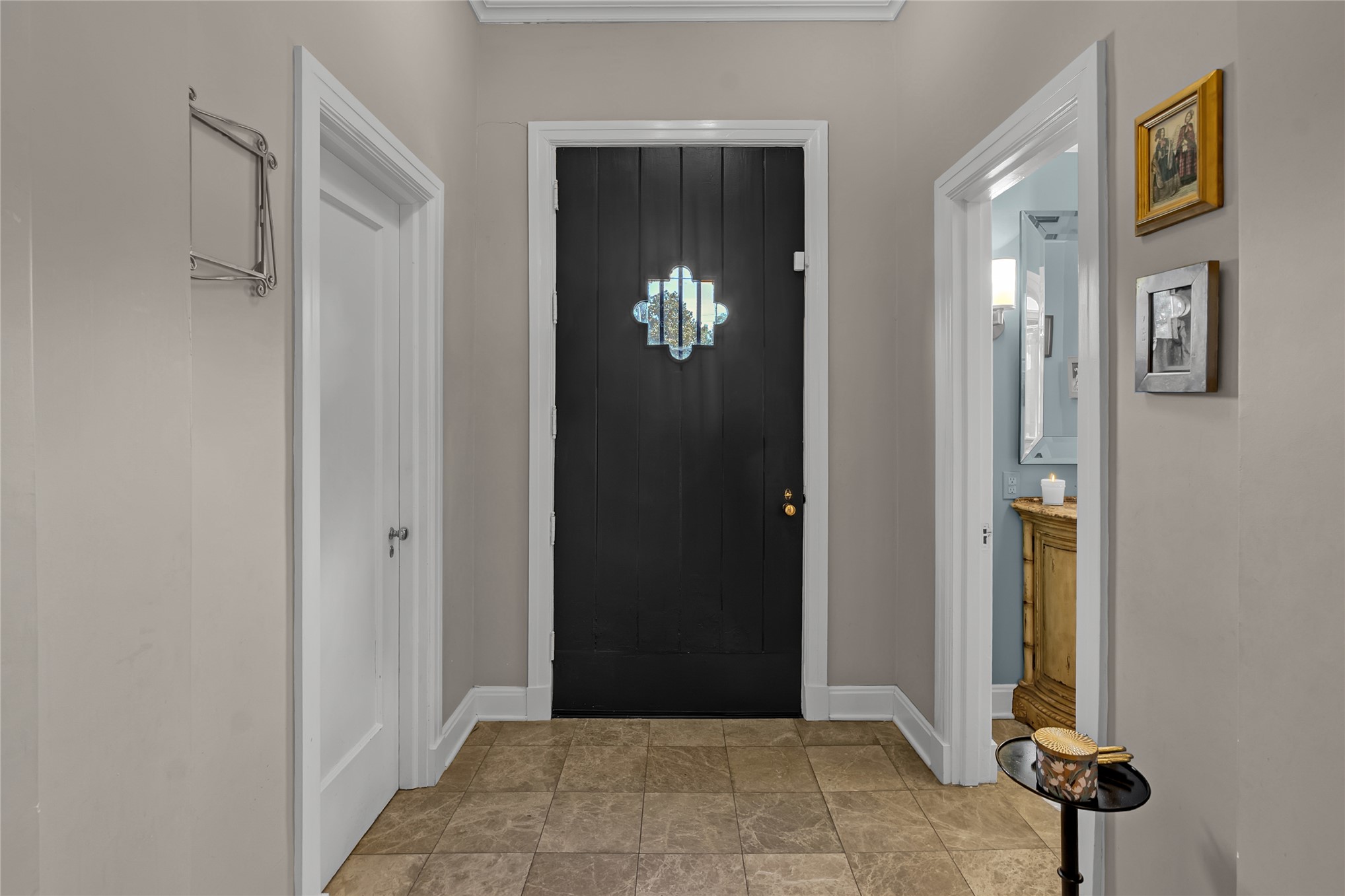 2106 S Saint Louis Avenue Property Photo 6
