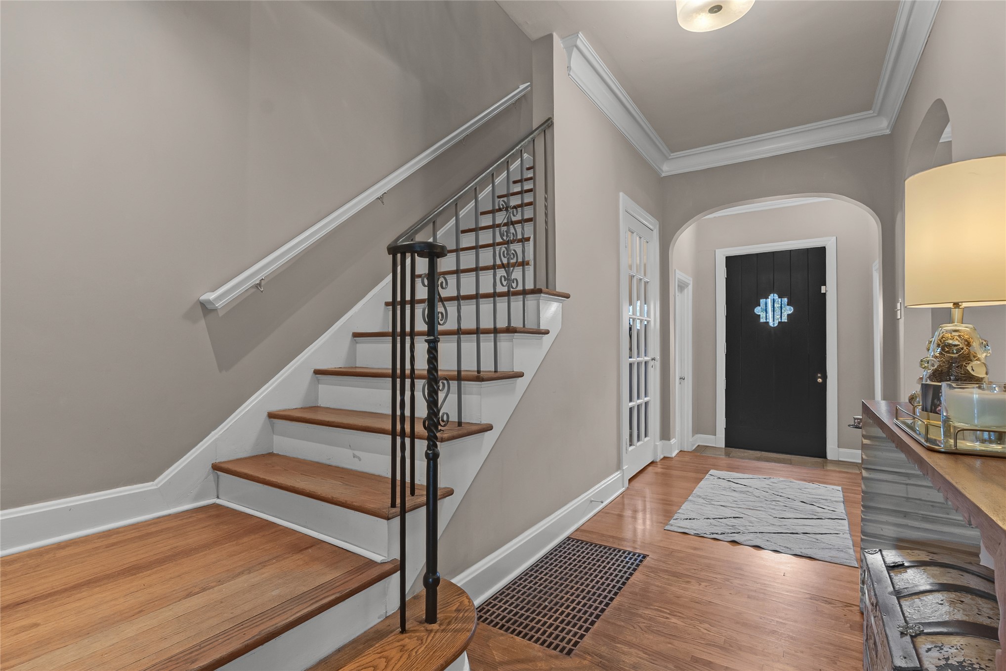 2106 S Saint Louis Avenue Property Photo 7