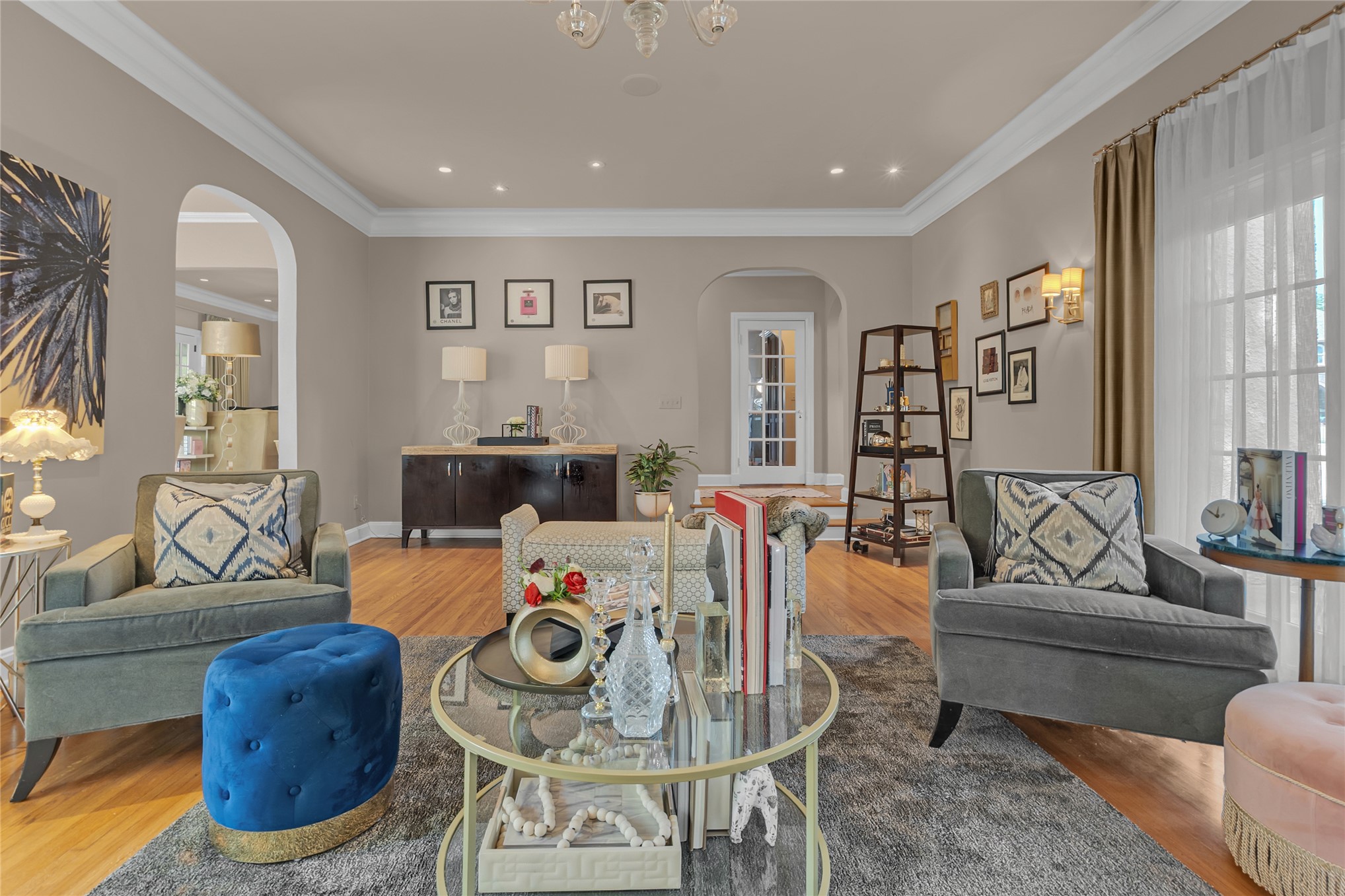 2106 S Saint Louis Avenue Property Photo 19