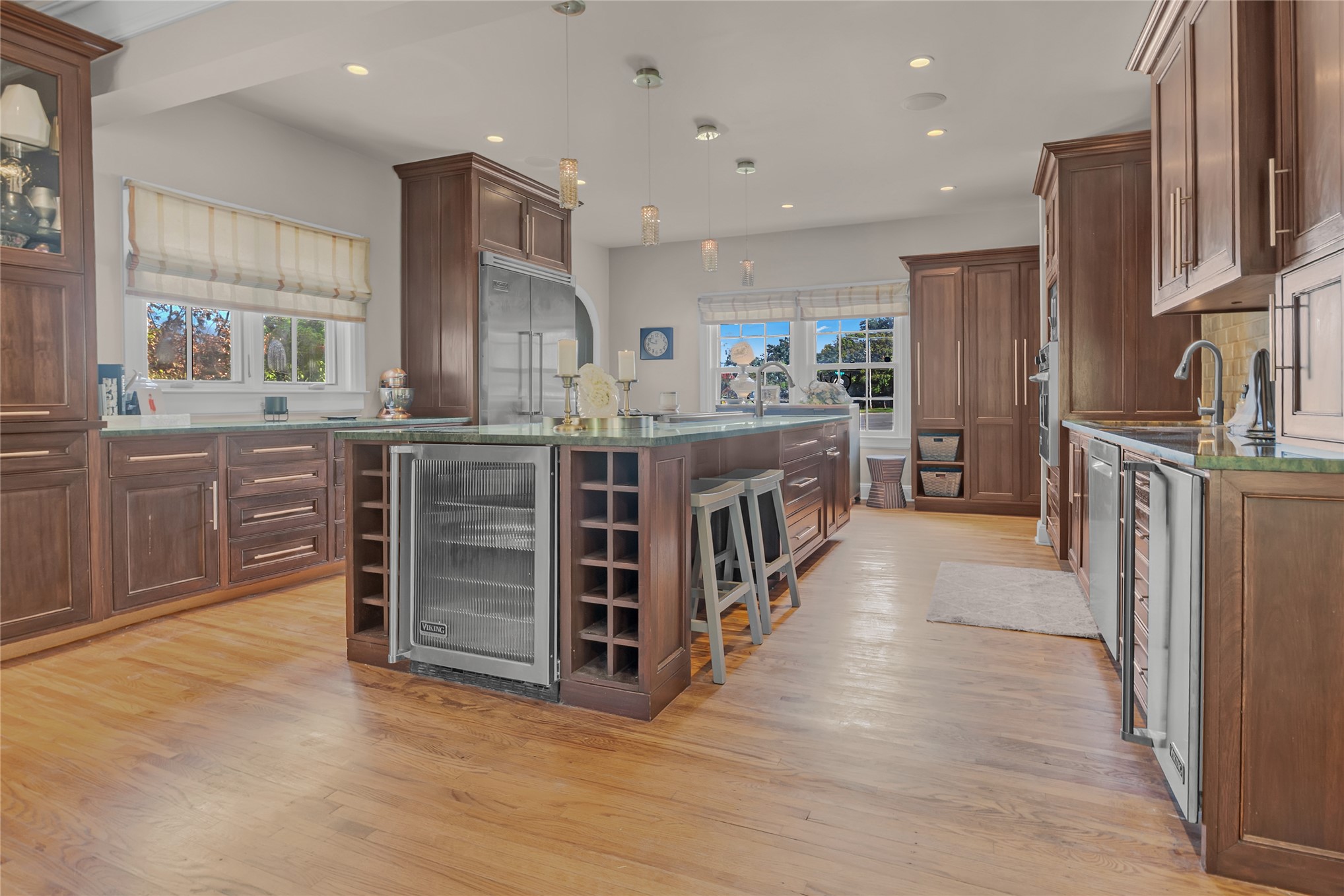 2106 S Saint Louis Avenue Property Photo 27