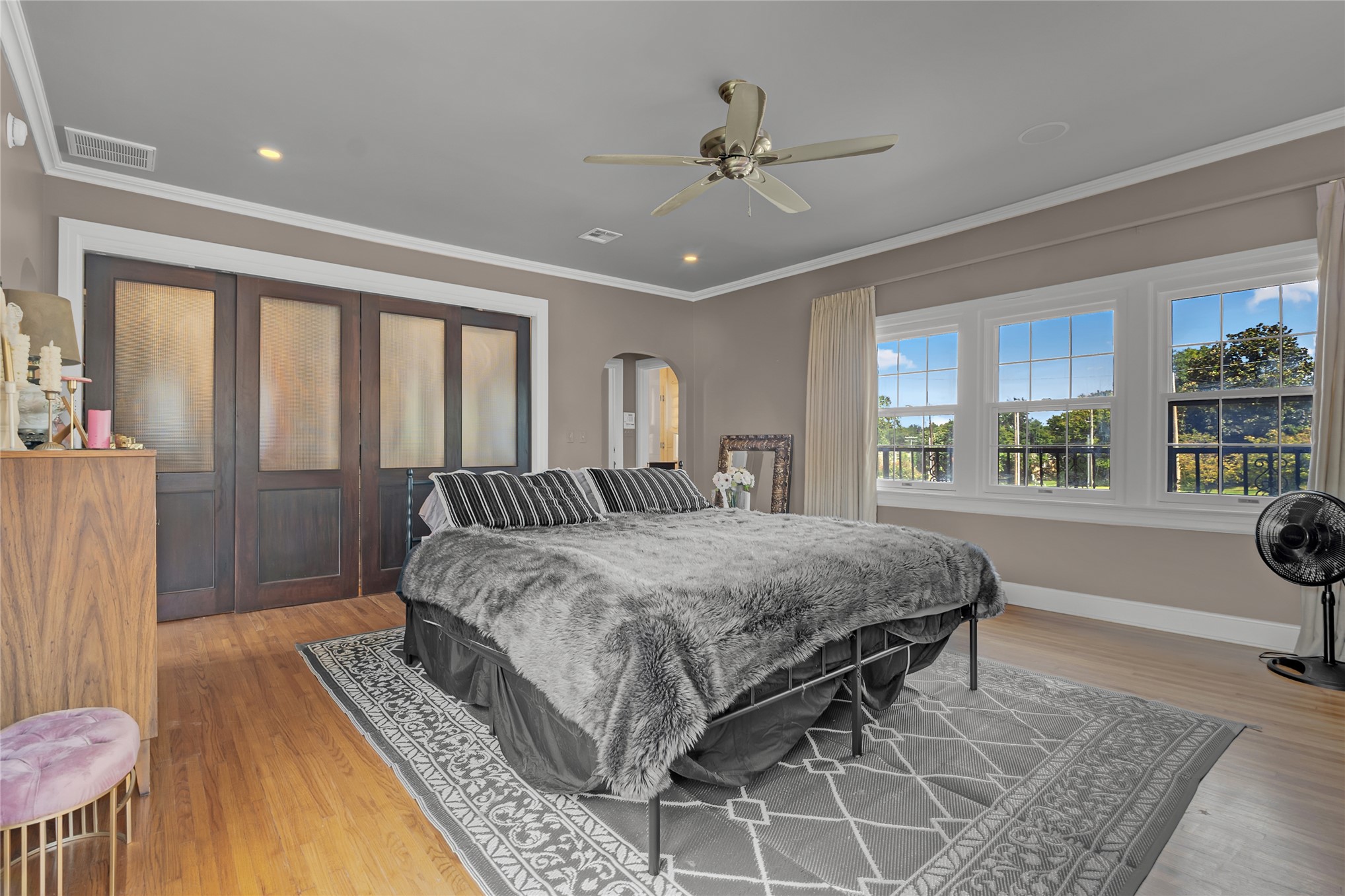 2106 S Saint Louis Avenue Property Photo 40