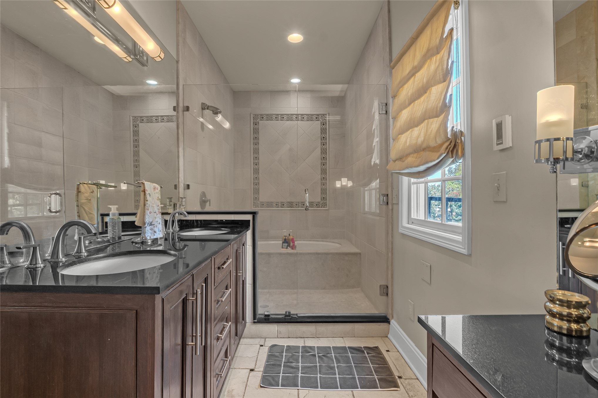2106 S Saint Louis Avenue Property Photo 45