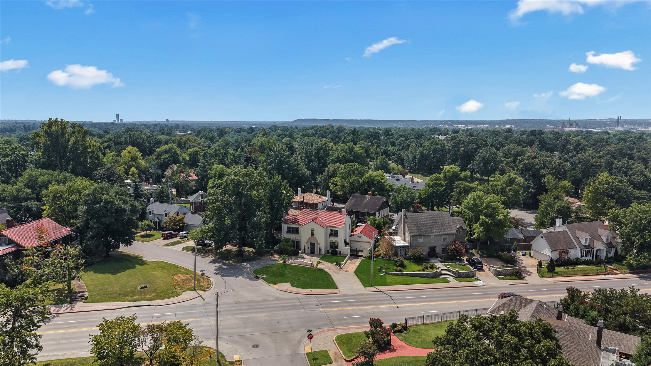 2106 S Saint Louis Avenue Property Photo 68