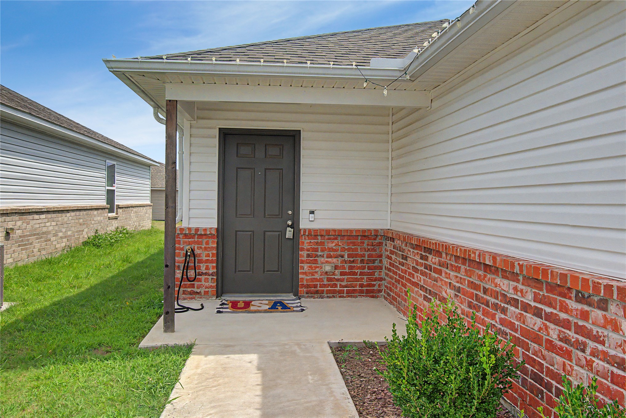 618 Georgia Place W Property Photo 2