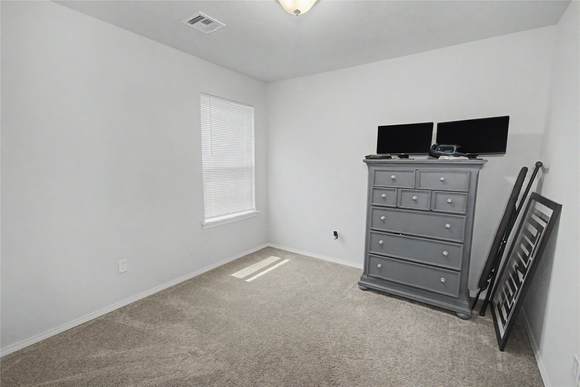 618 Georgia Place W Property Photo 13