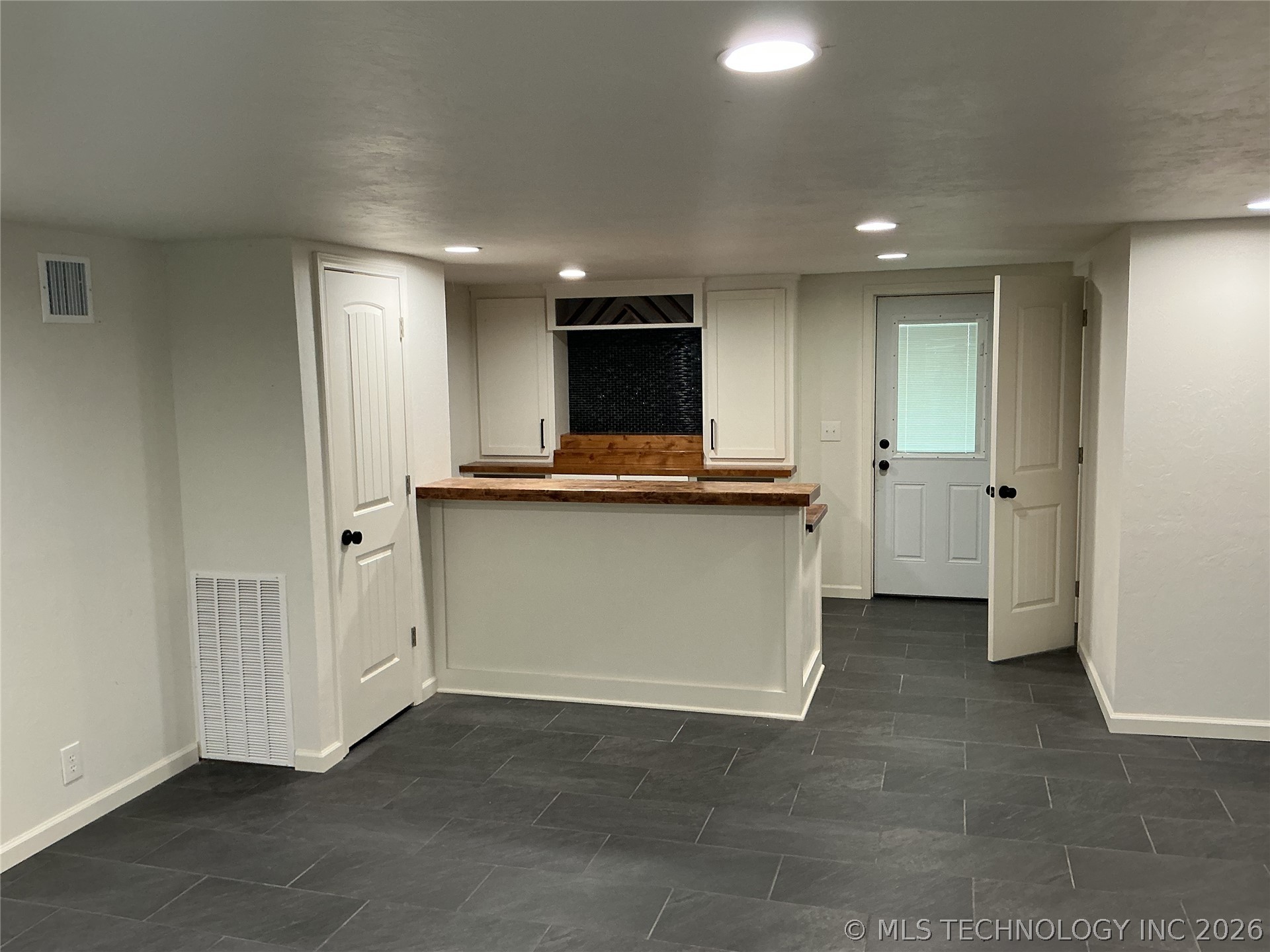 8959 Birch Street Property Photo 16