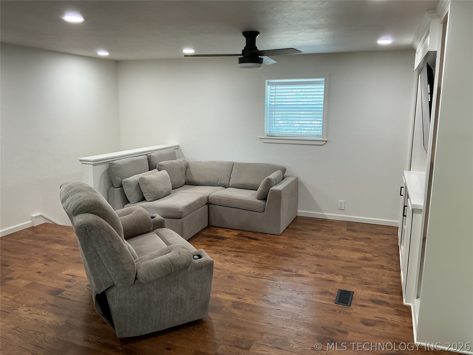 8959 Birch Street Property Photo 25