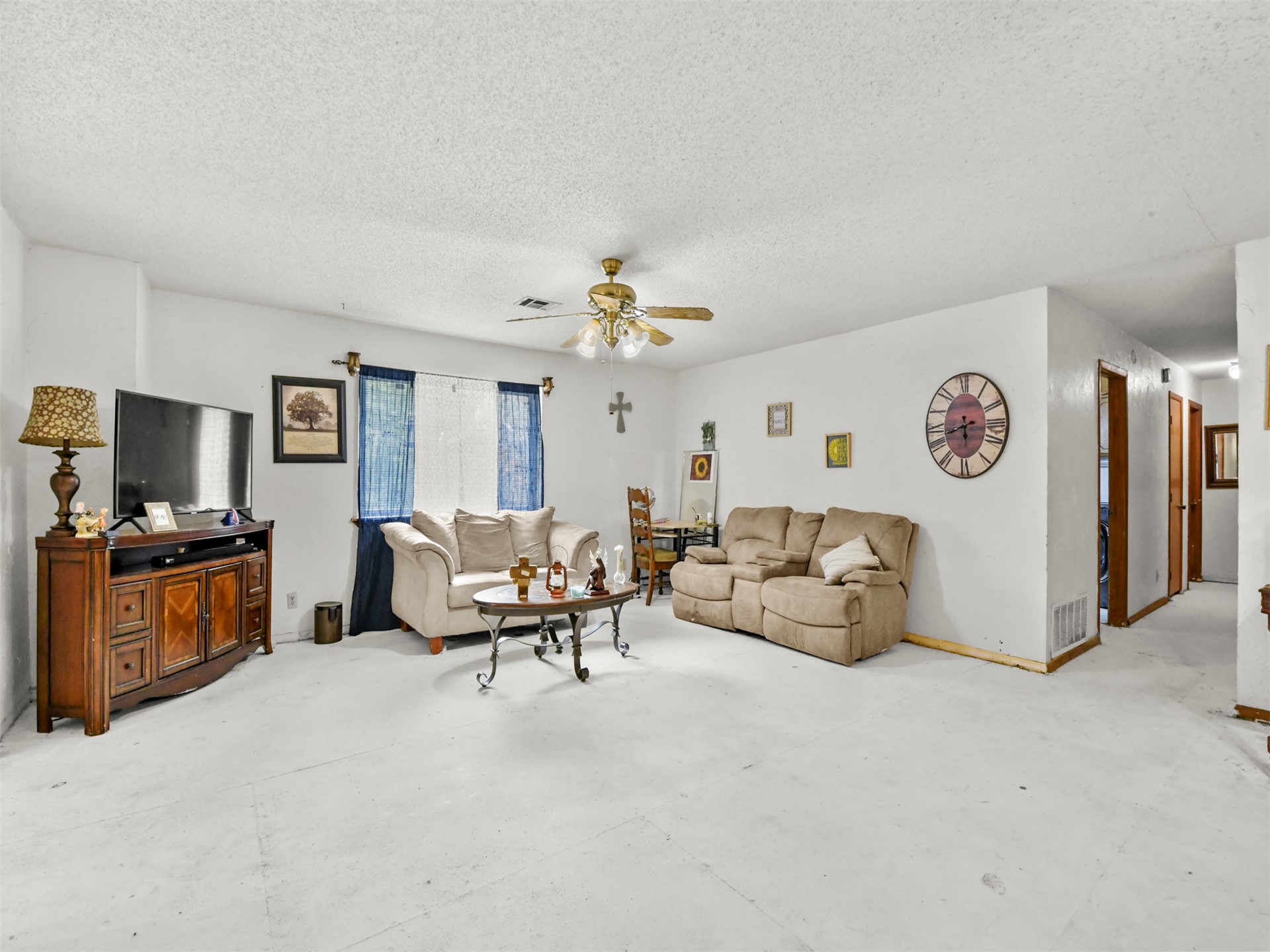 231 Serpentine Street Property Photo 6