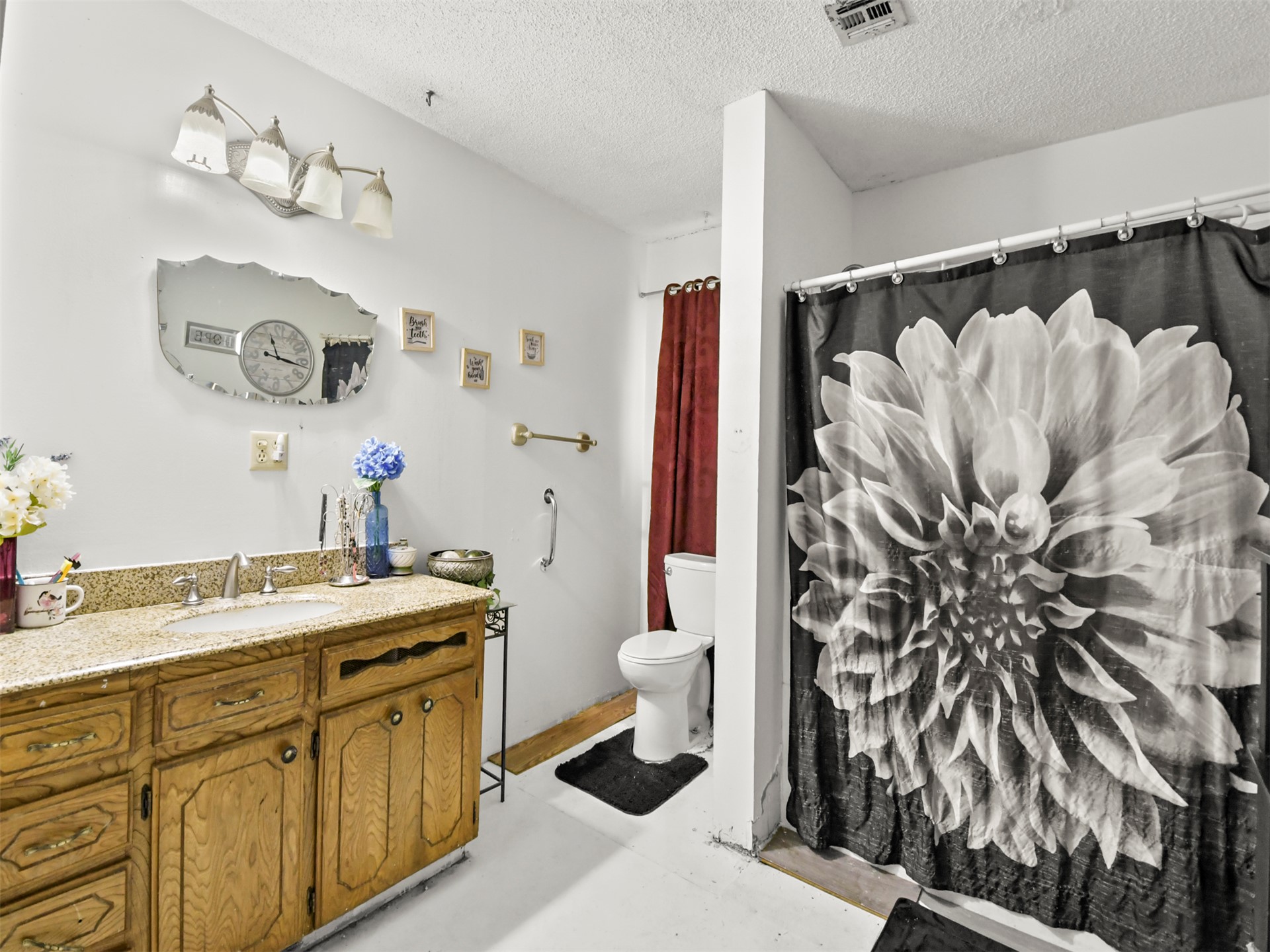 231 Serpentine Street Property Photo 8