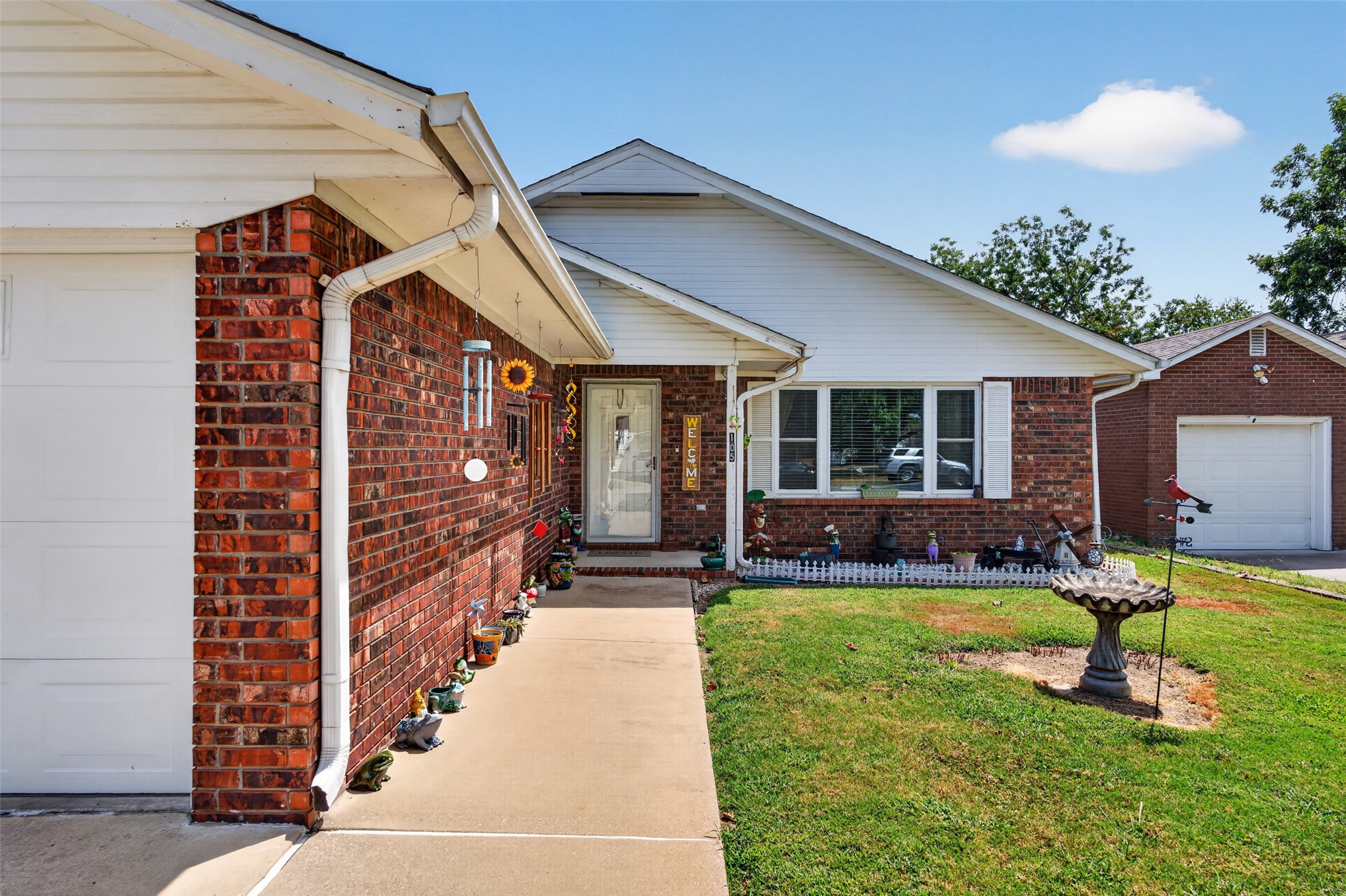 105 S Rowe Street Property Photo 2